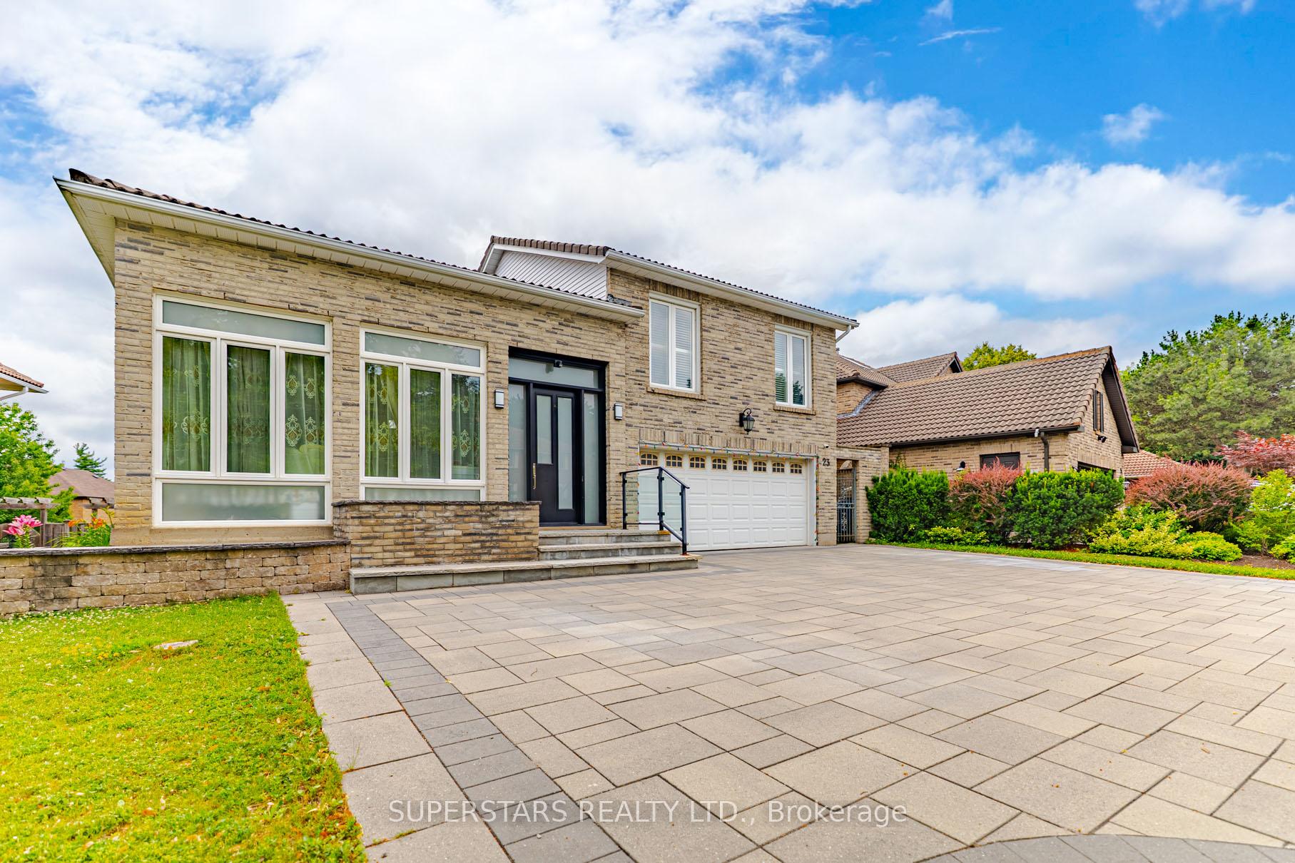 Photo 4 of 23 Montgomery Court, Markham, Buttonville — HOMEH