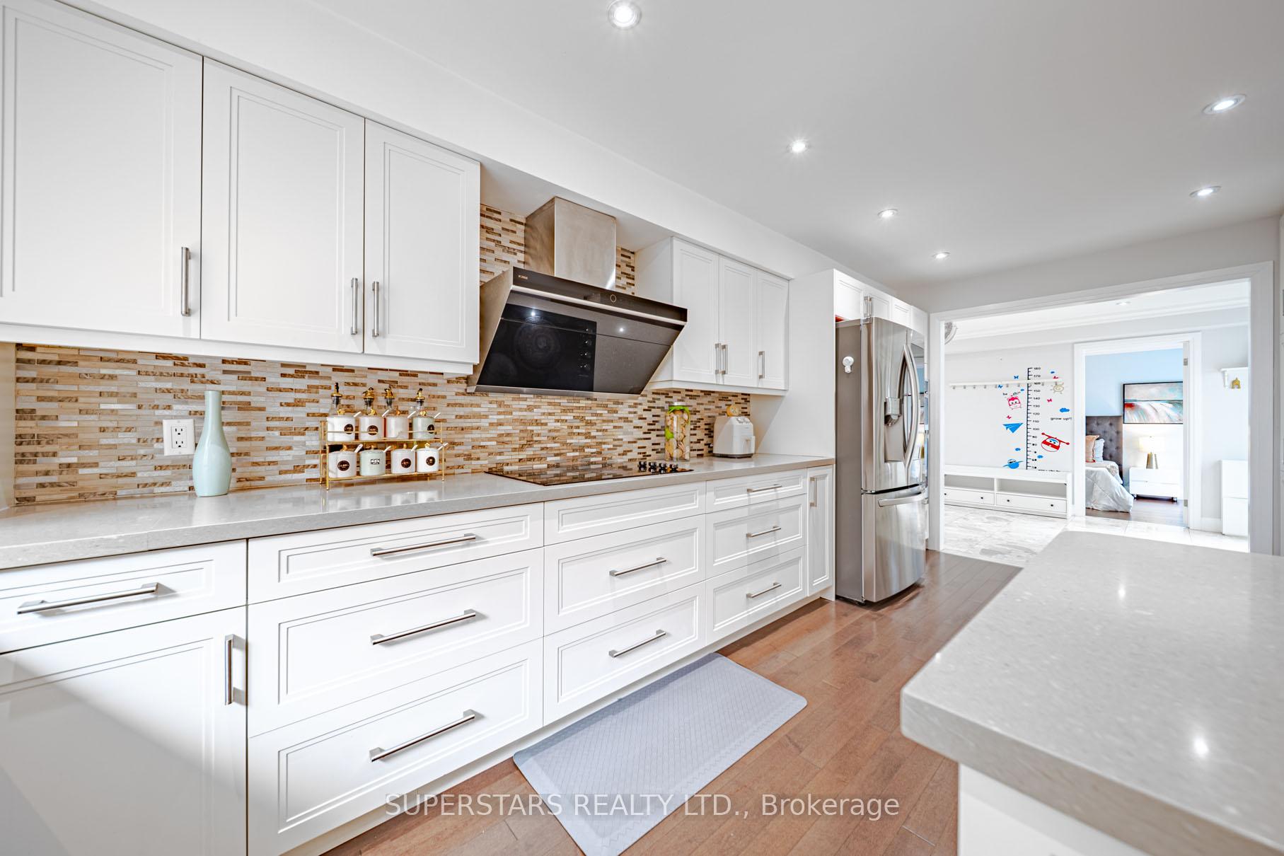 Photo 10 of 23 Montgomery Court, Markham, Buttonville — HOMEH