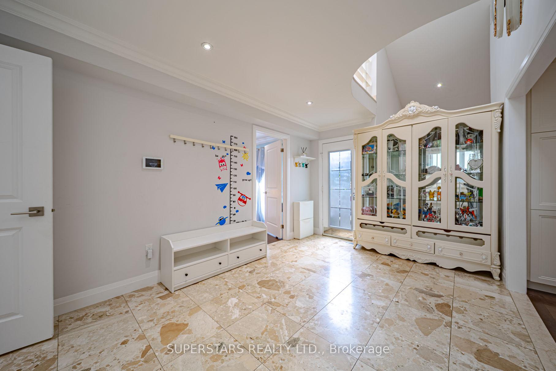 Photo 22 of 23 Montgomery Court, Markham, Buttonville — HOMEH