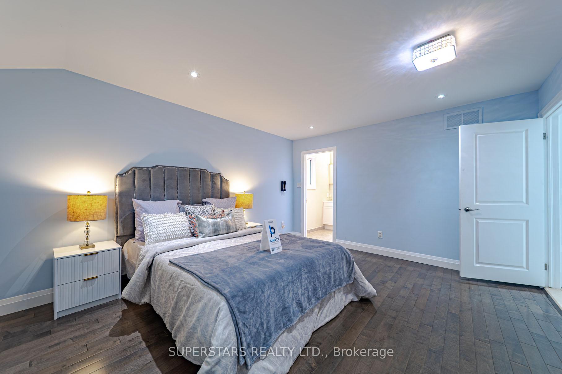 Photo 33 of 23 Montgomery Court, Markham, Buttonville — HOMEH