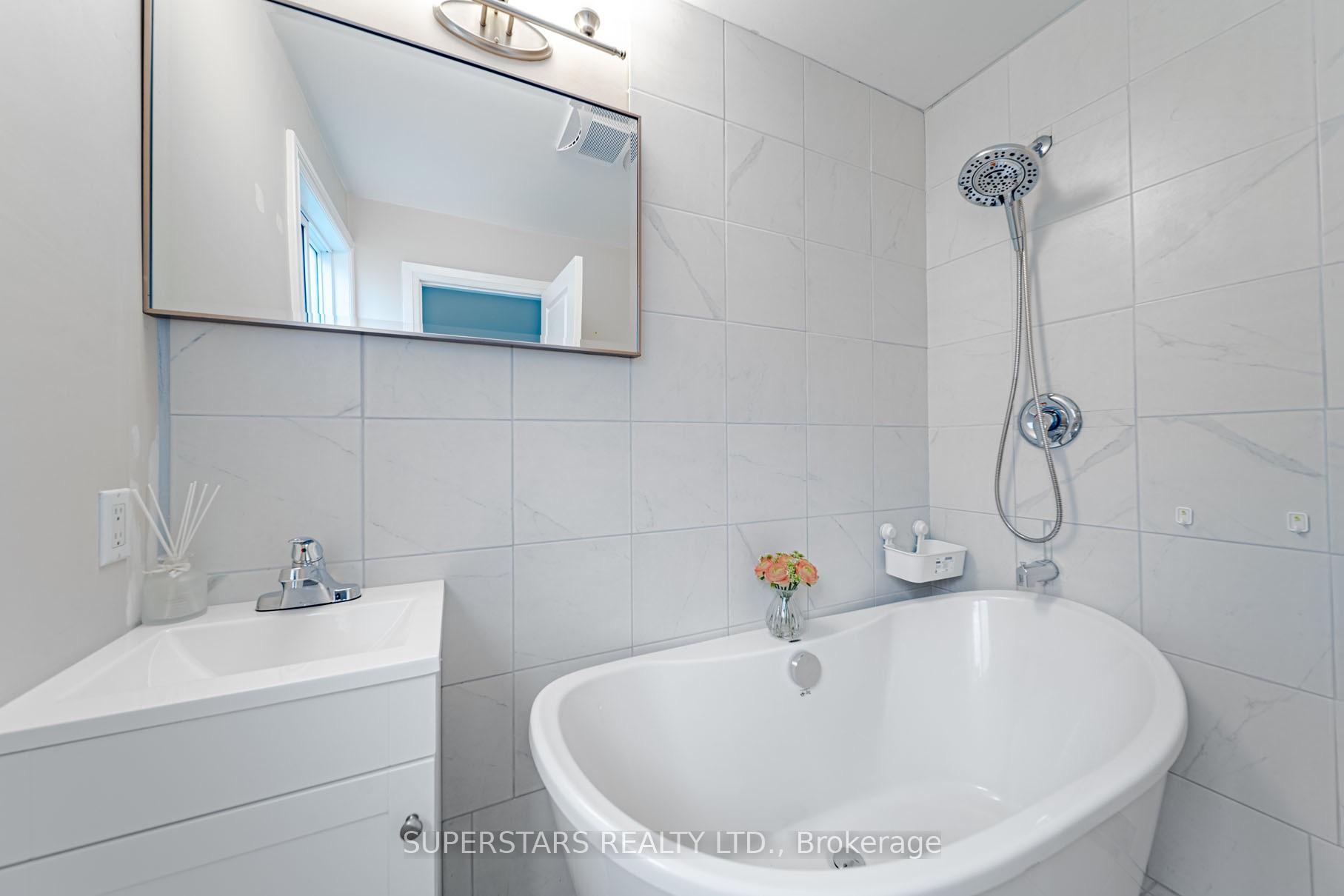 Photo 34 of 23 Montgomery Court, Markham, Buttonville — HOMEH