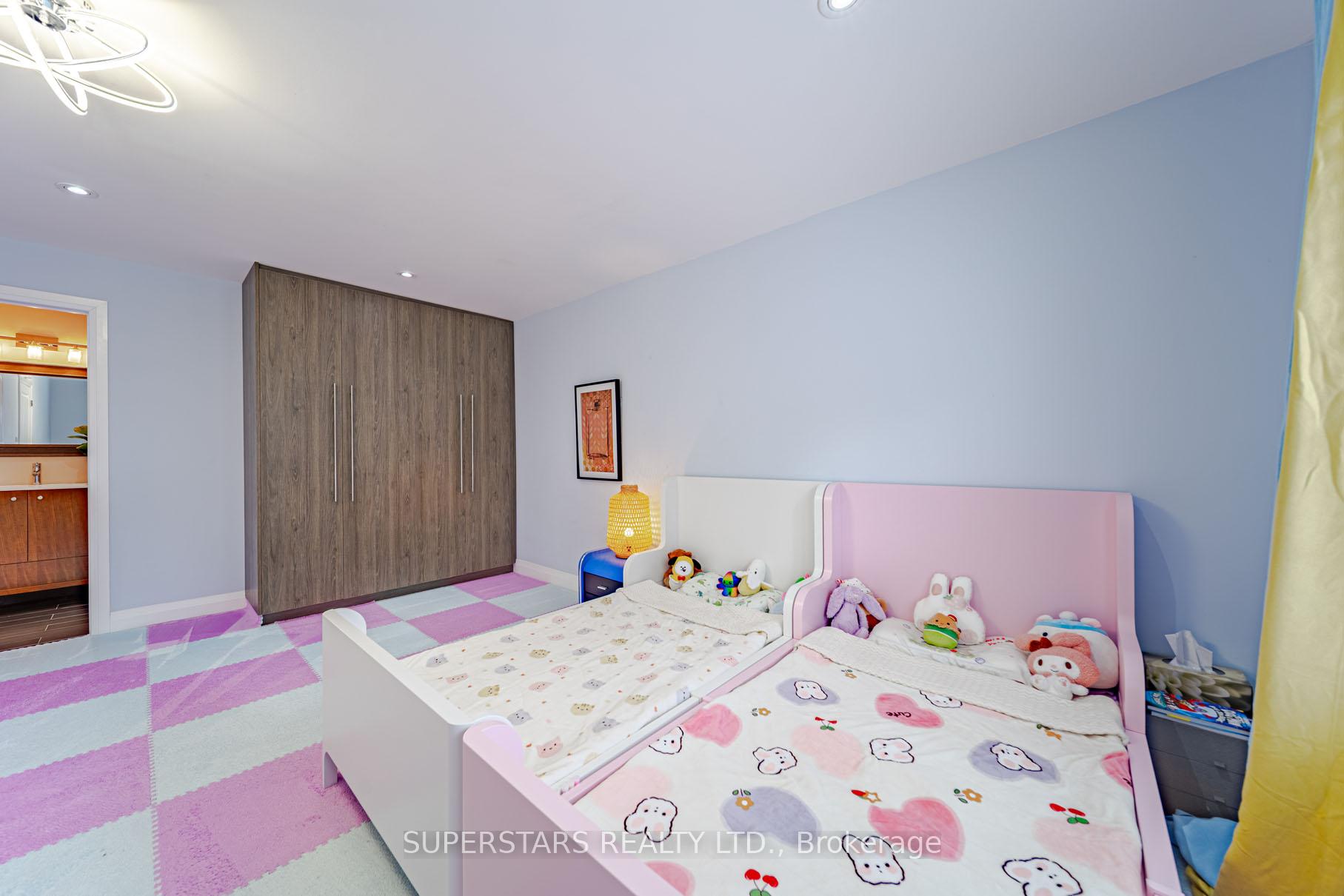 Photo 37 of 23 Montgomery Court, Markham, Buttonville — HOMEH