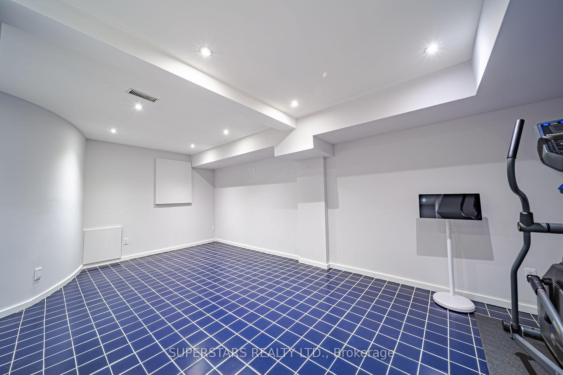 Photo 39 of 23 Montgomery Court, Markham, Buttonville — HOMEH