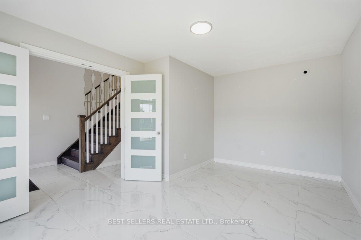 Photo 22 of 22 Weir Crescent, St. Thomas — HOMEH