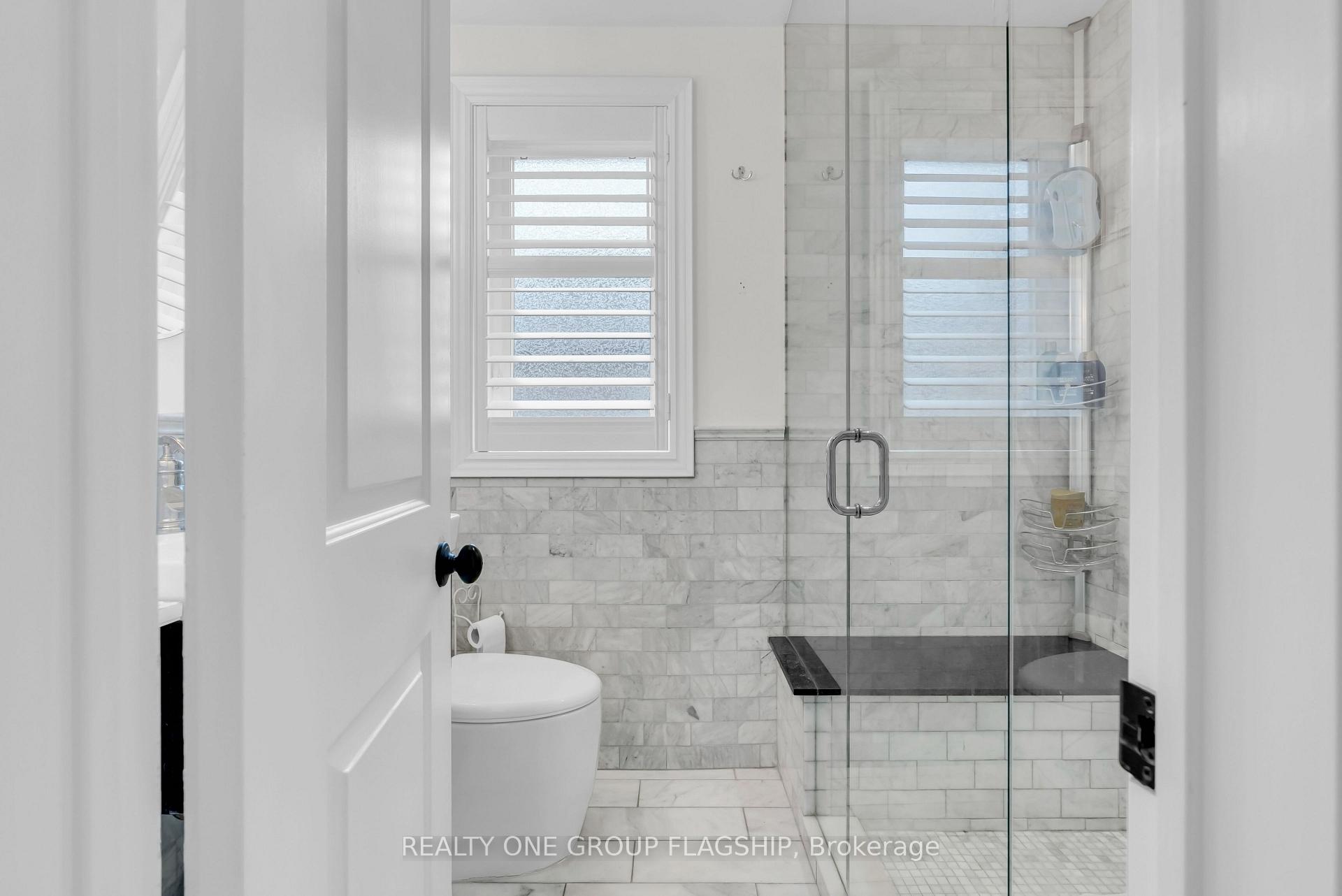 Photo 10 of 19 Yorkview Drive, Etobicoke, Stonegate-Queensway — HOMEH