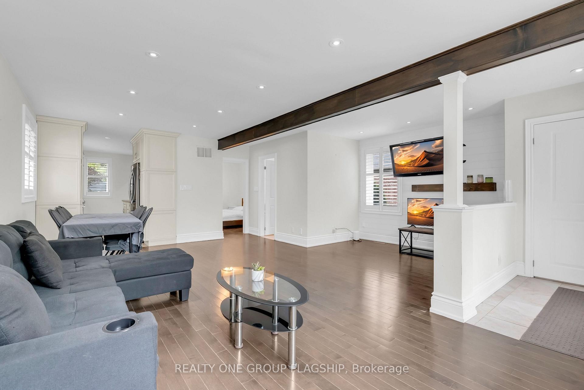 Photo 14 of 19 Yorkview Drive, Etobicoke, Stonegate-Queensway — HOMEH