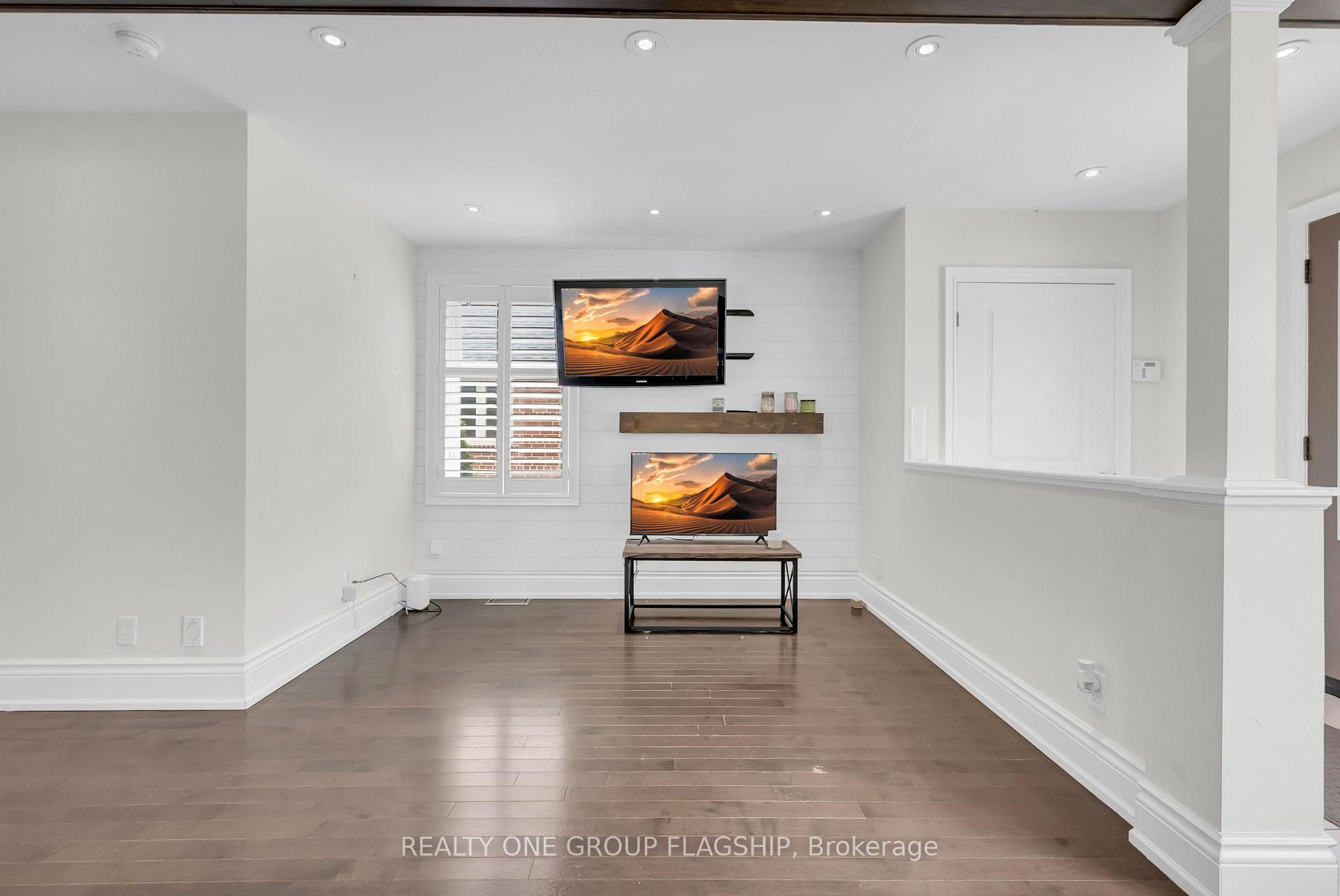 Photo 17 of 19 Yorkview Drive, Etobicoke, Stonegate-Queensway — HOMEH