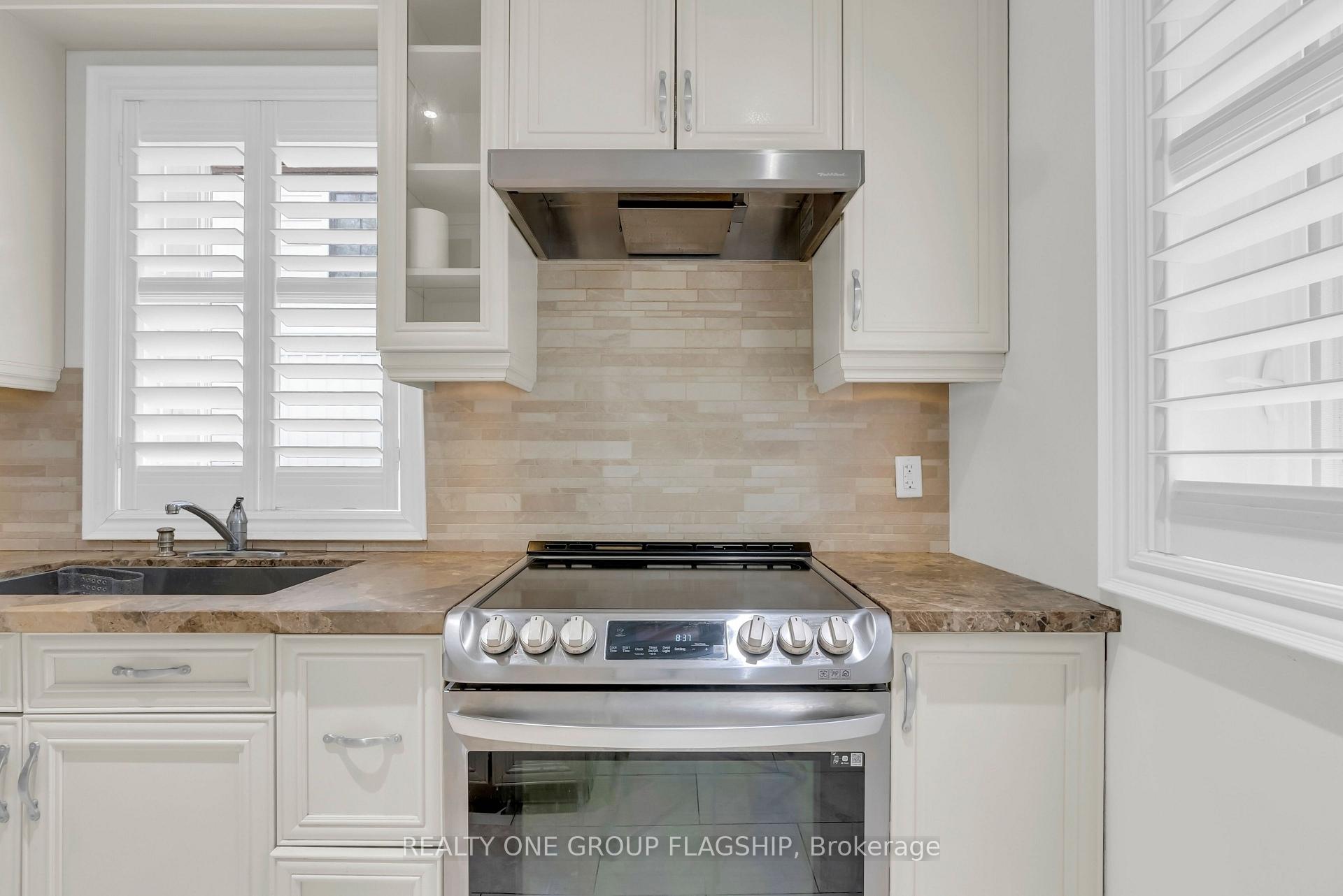 Photo 22 of 19 Yorkview Drive, Etobicoke, Stonegate-Queensway — HOMEH
