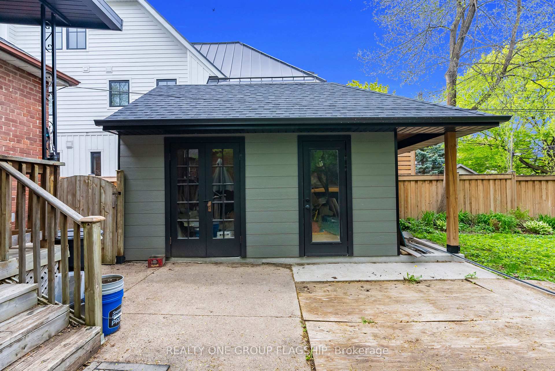 Photo 43 of 19 Yorkview Drive, Etobicoke, Stonegate-Queensway — HOMEH