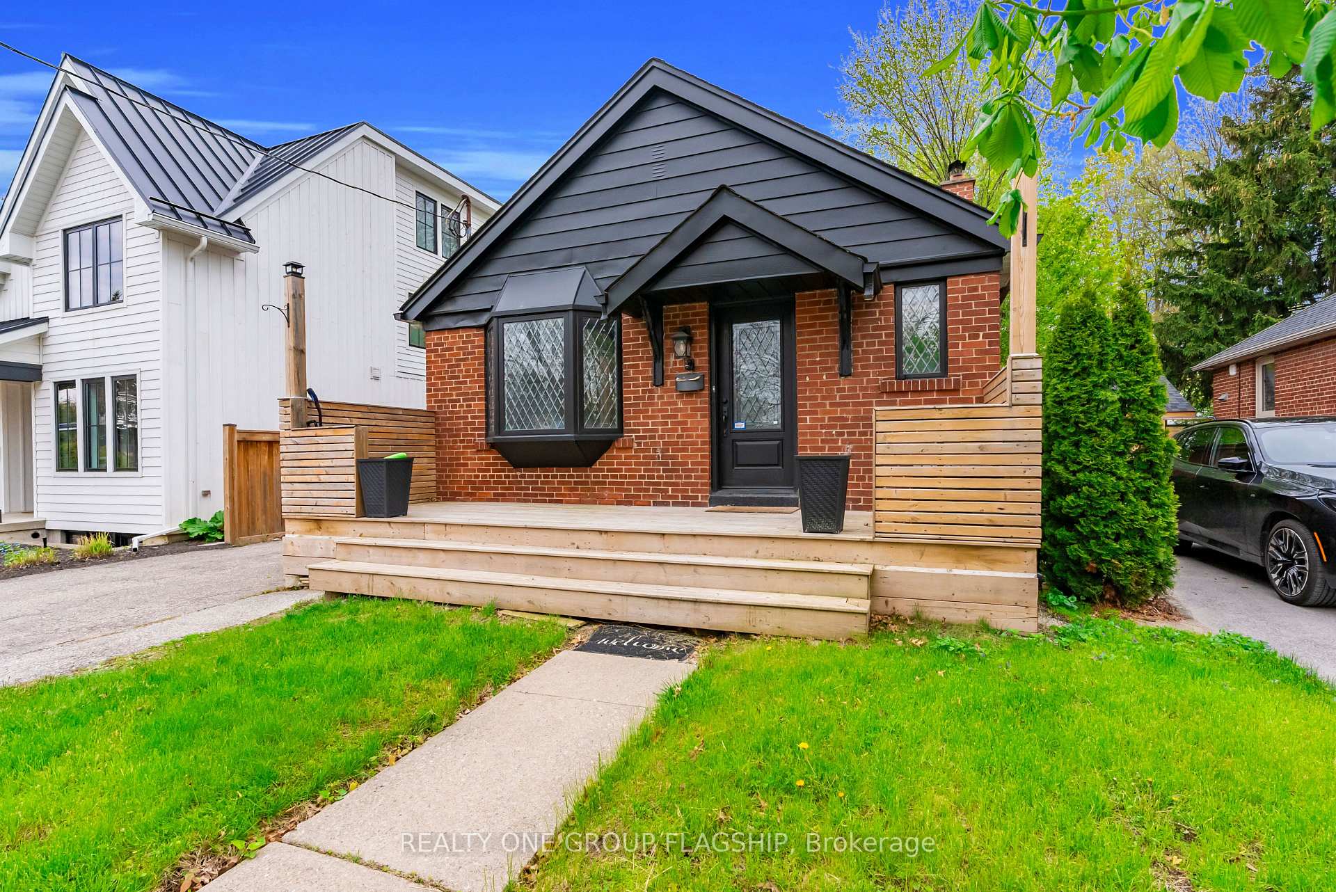 Photo 49 of 19 Yorkview Drive, Etobicoke, Stonegate-Queensway — HOMEH