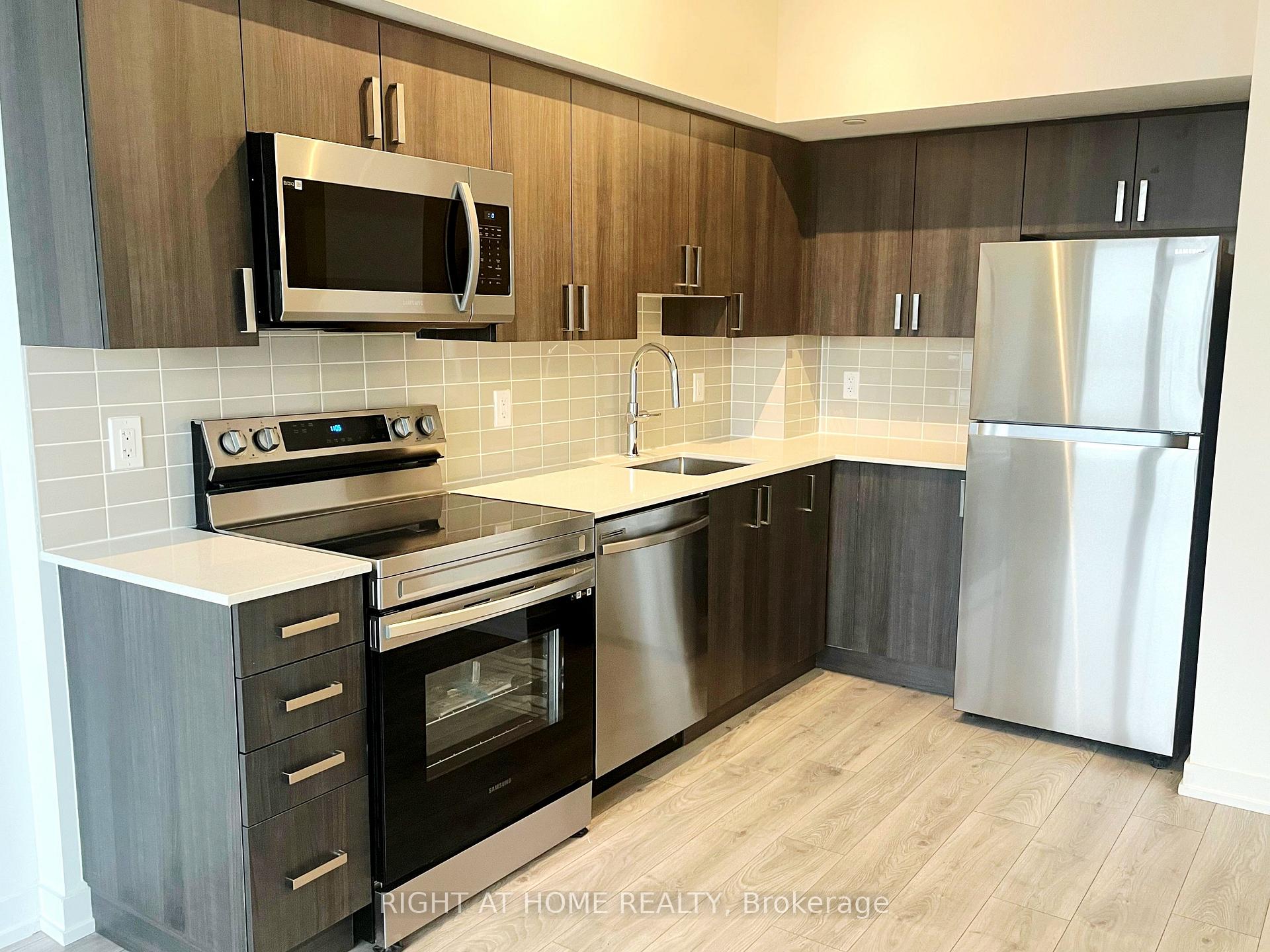 Photo 2 of Unit 707, 1455 Celebration Drive, Pickering, Bay Ridges — HOMEH