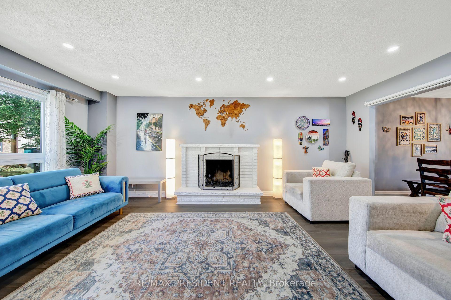 Photo 1 of Unit 9, 7080 Copenhagen Road, Mississauga, Meadowvale — HOMEH