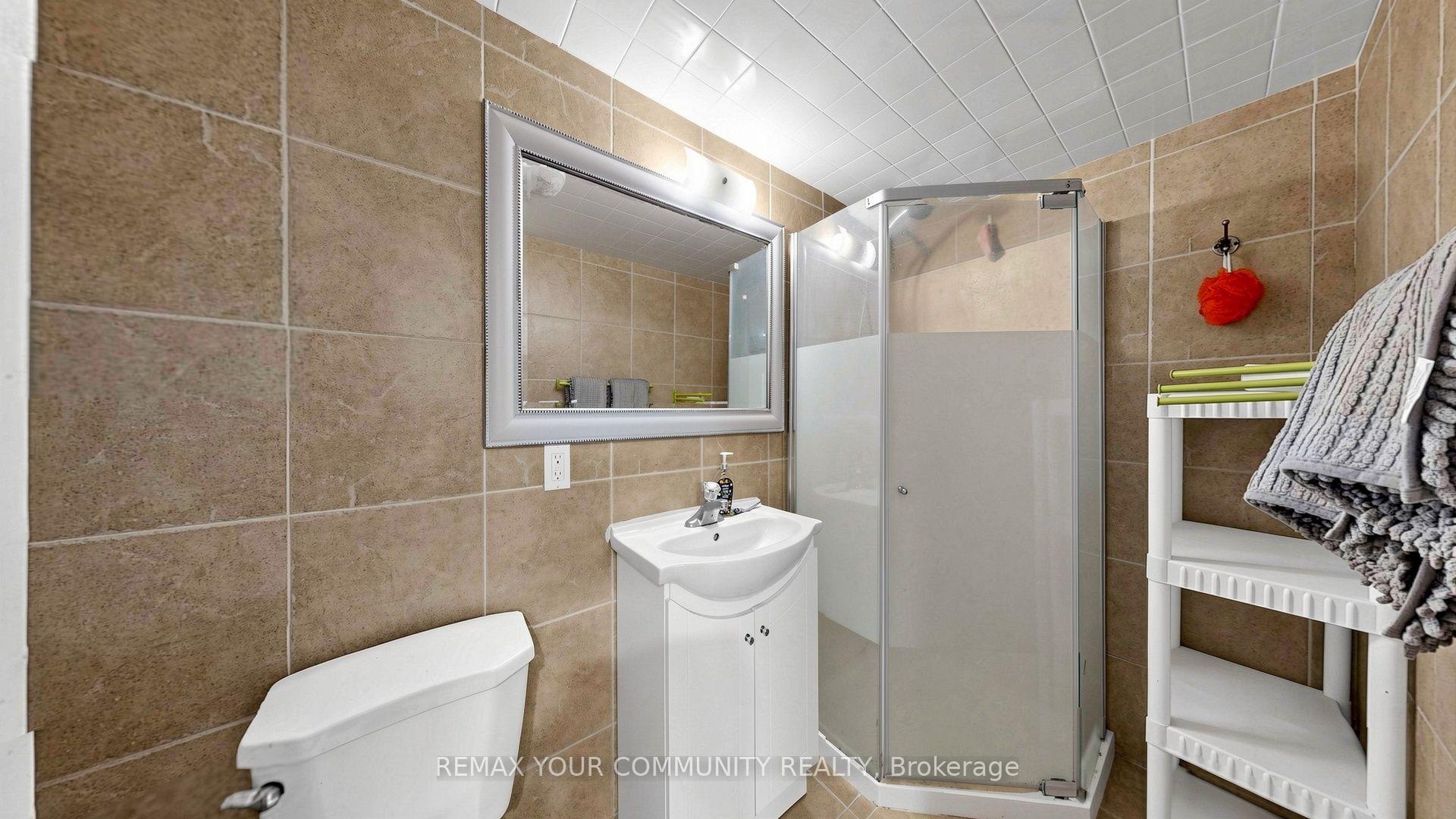Photo 39 of 276 Currey Crescent, Newmarket, Central Newmarket — HOMEH