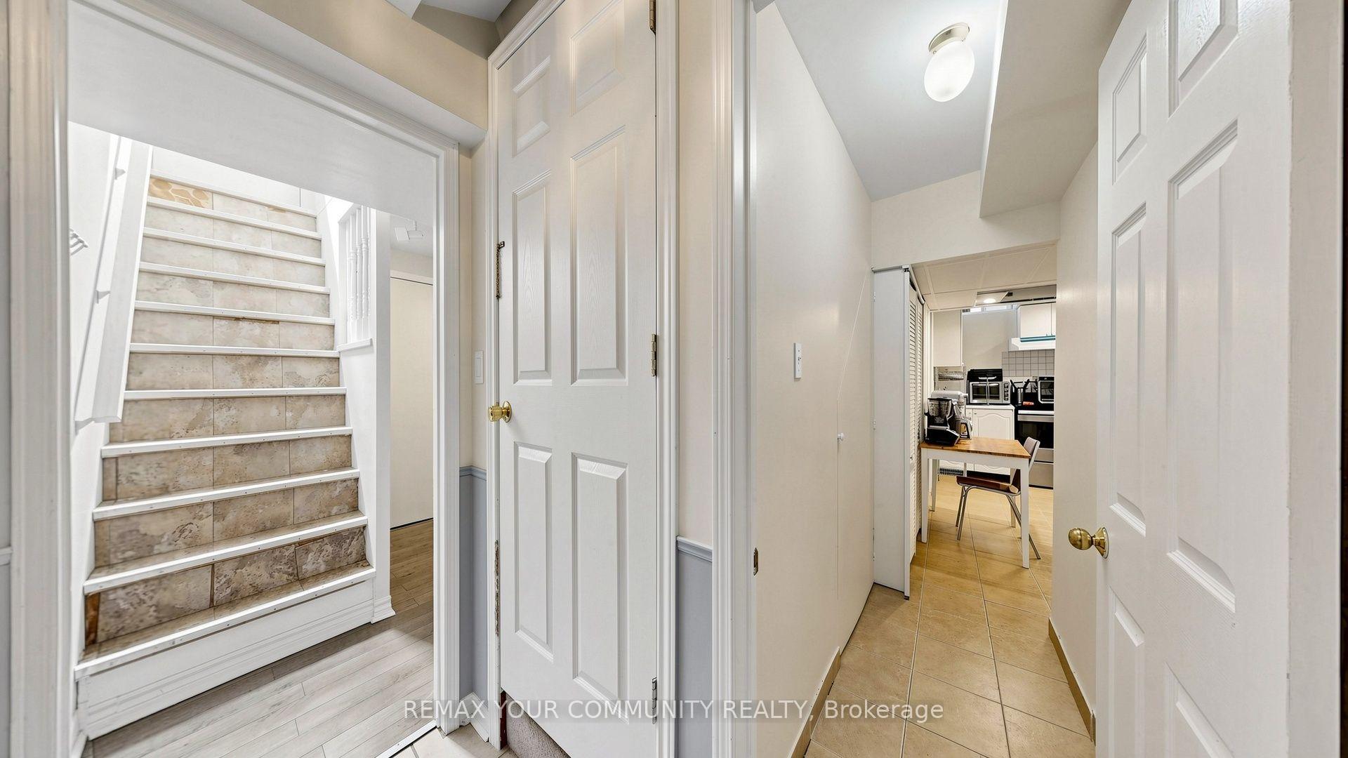 Photo 40 of 276 Currey Crescent, Newmarket, Central Newmarket — HOMEH