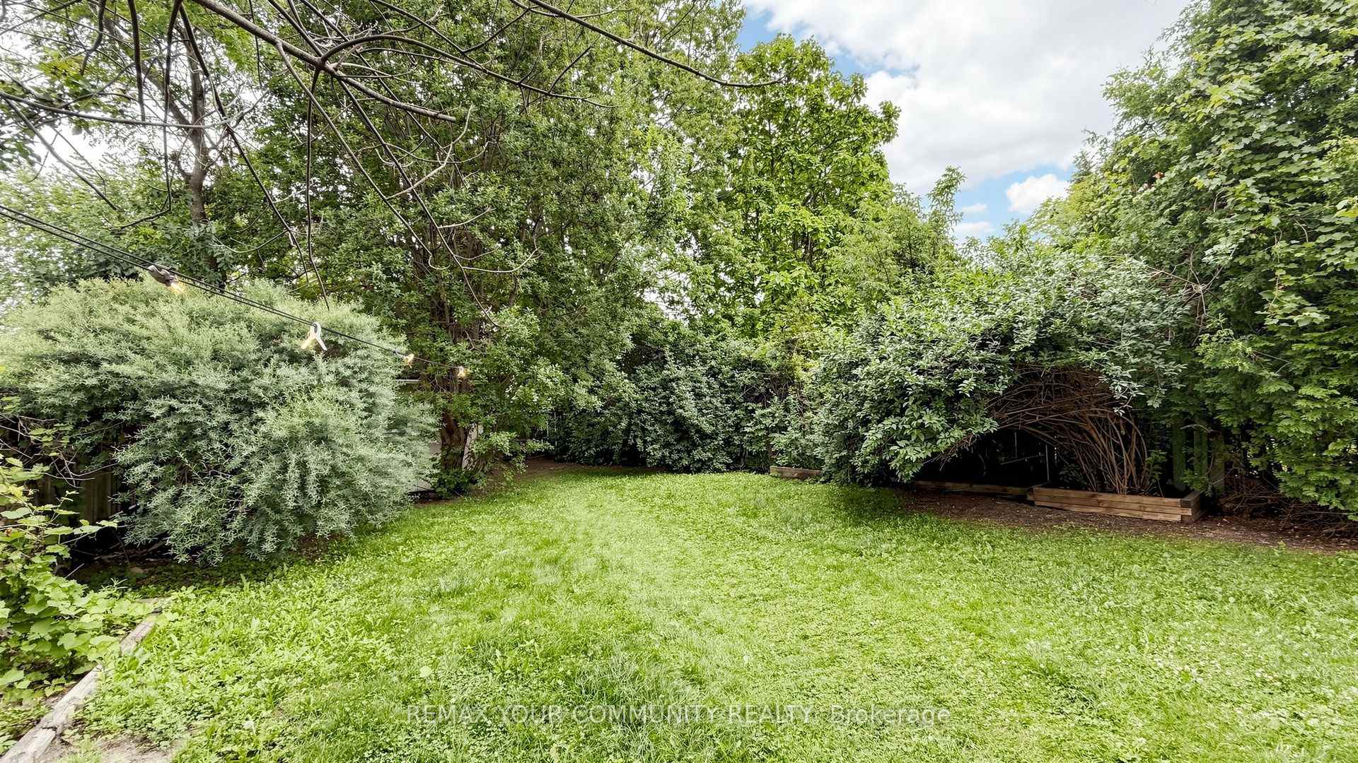 Photo 44 of 276 Currey Crescent, Newmarket, Central Newmarket — HOMEH