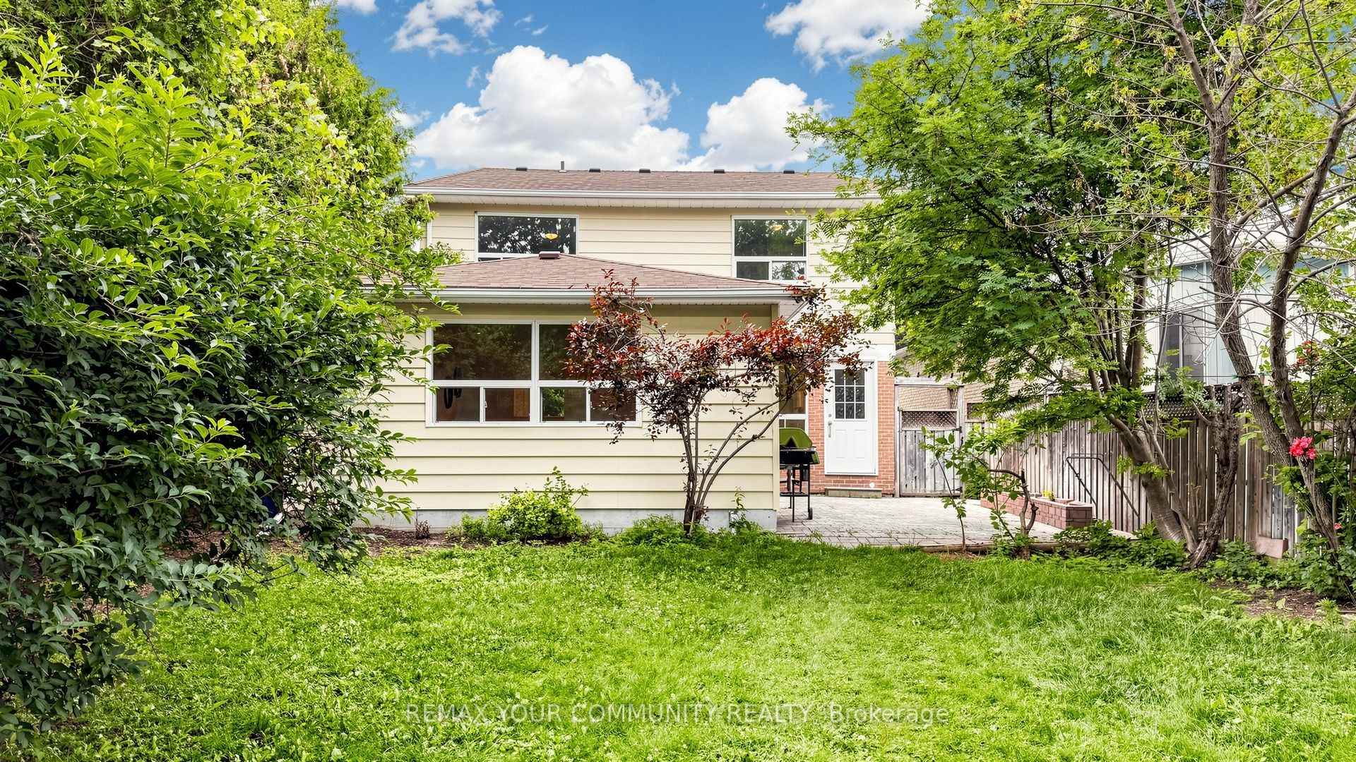 Photo 48 of 276 Currey Crescent, Newmarket, Central Newmarket — HOMEH