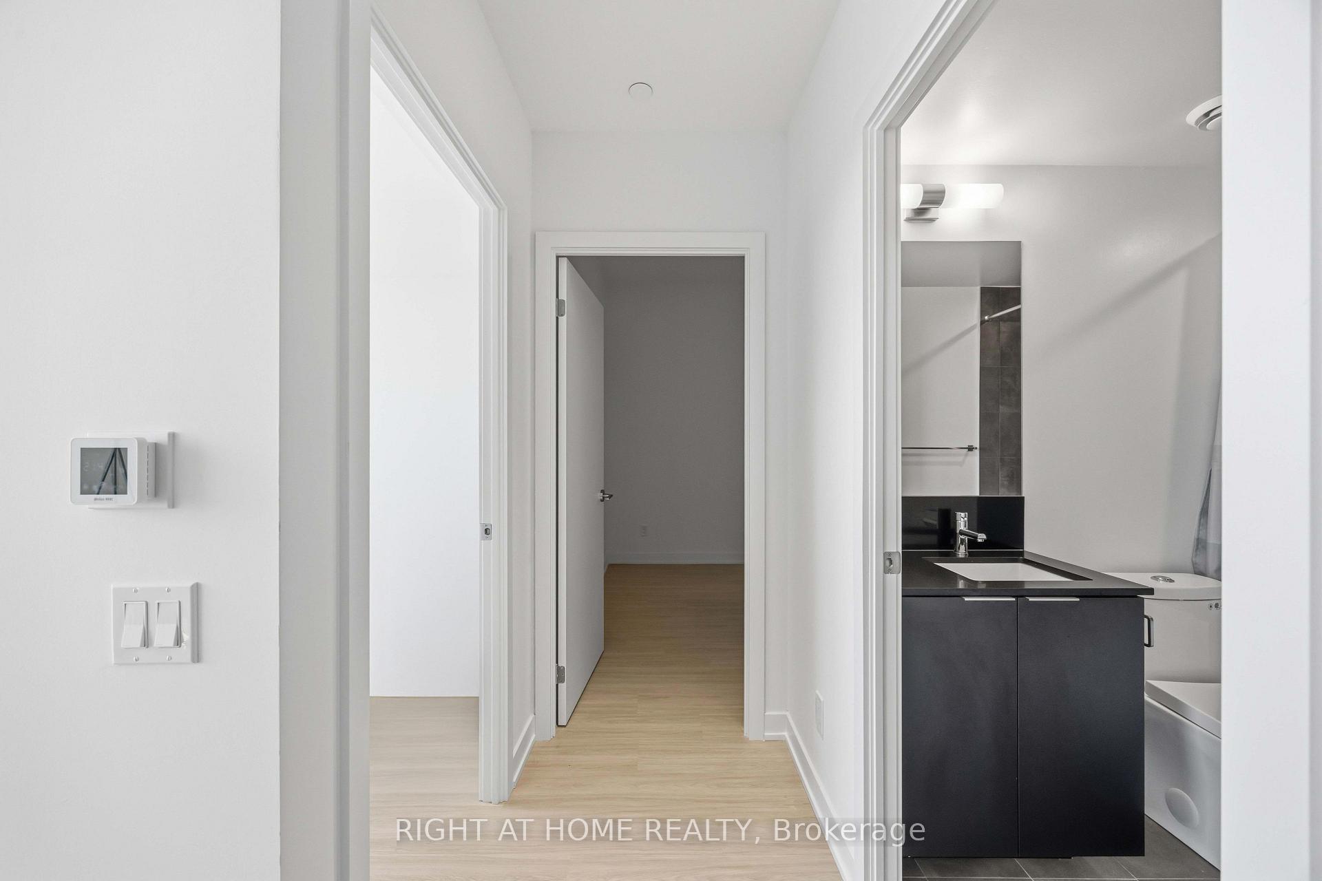 Photo 23 of Unit 5110, 8 Wellesley Street W, Toronto, Bay Street Corridor — HOMEH