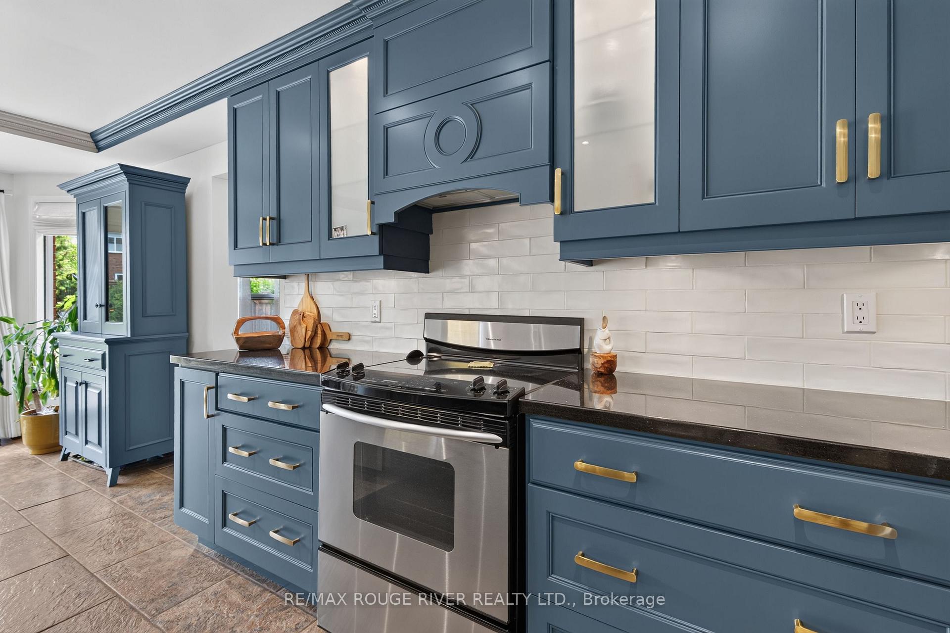 Photo 11 of 1823 Dencourt Drive, Pickering, Amberlea — HOMEH