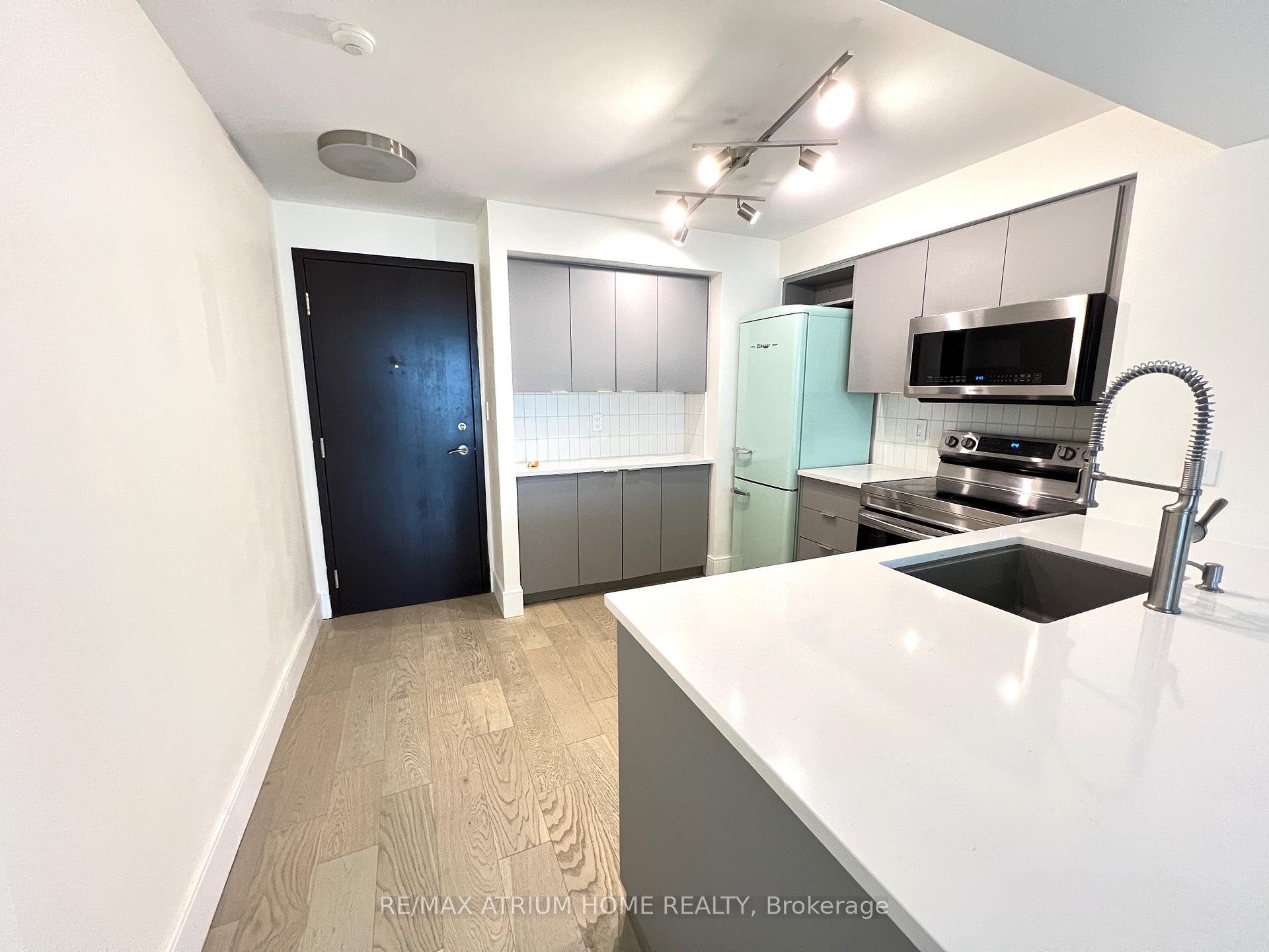 Photo 10 of Unit 905, 410 Queens Quay W, Toronto, Waterfront Communities — HOMEH
