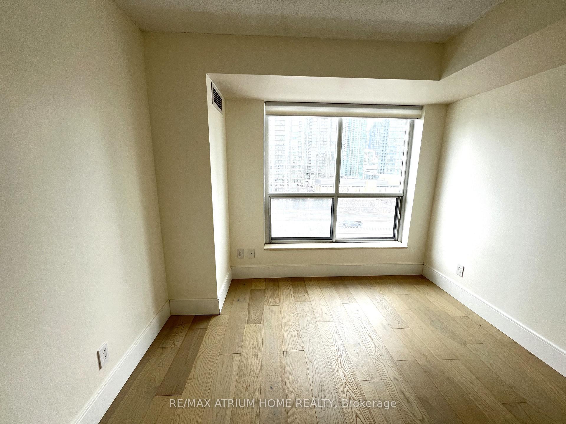 Photo 20 of Unit 905, 410 Queens Quay W, Toronto, Waterfront Communities — HOMEH