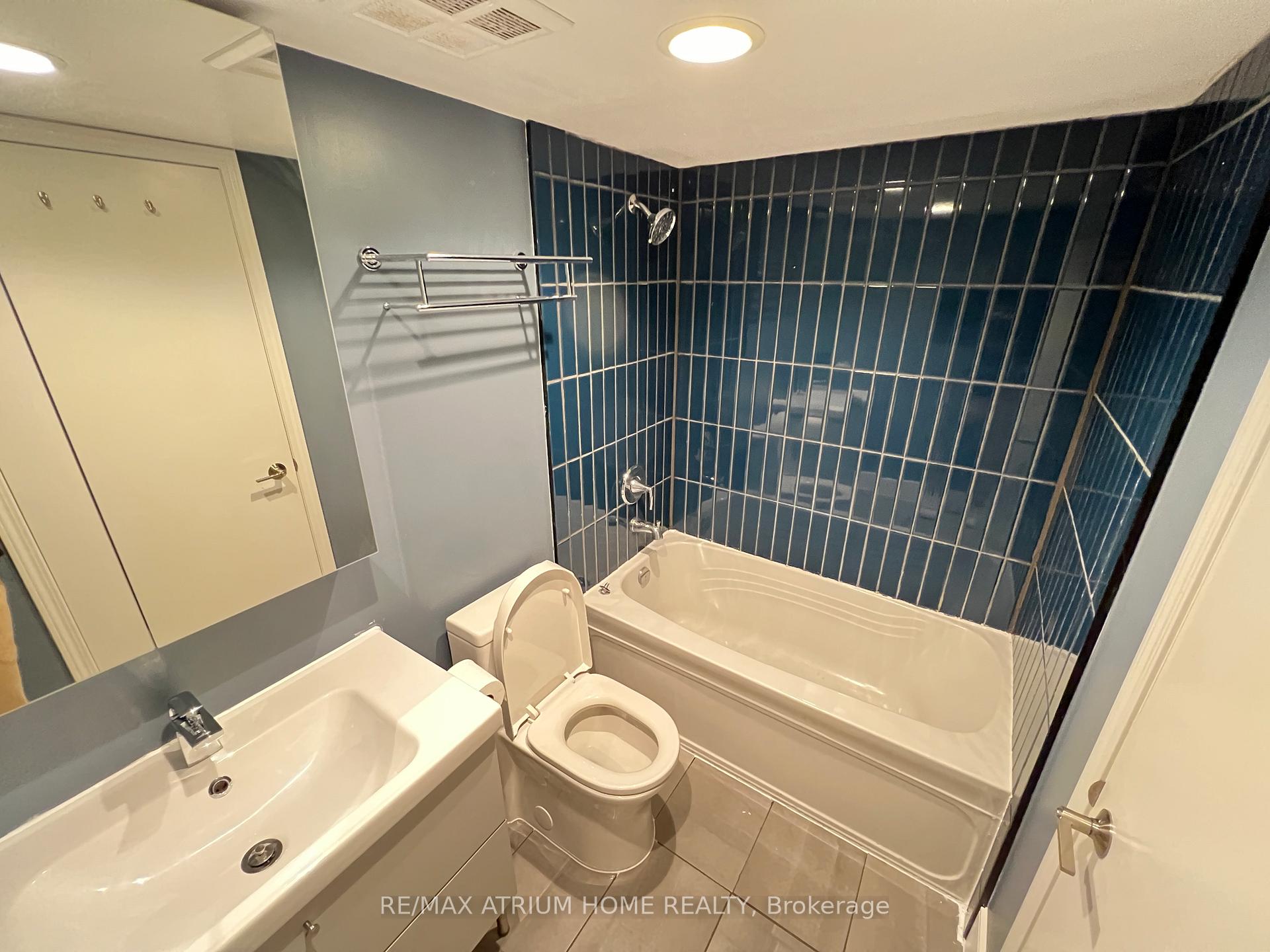 Photo 34 of Unit 905, 410 Queens Quay W, Toronto, Waterfront Communities — HOMEH