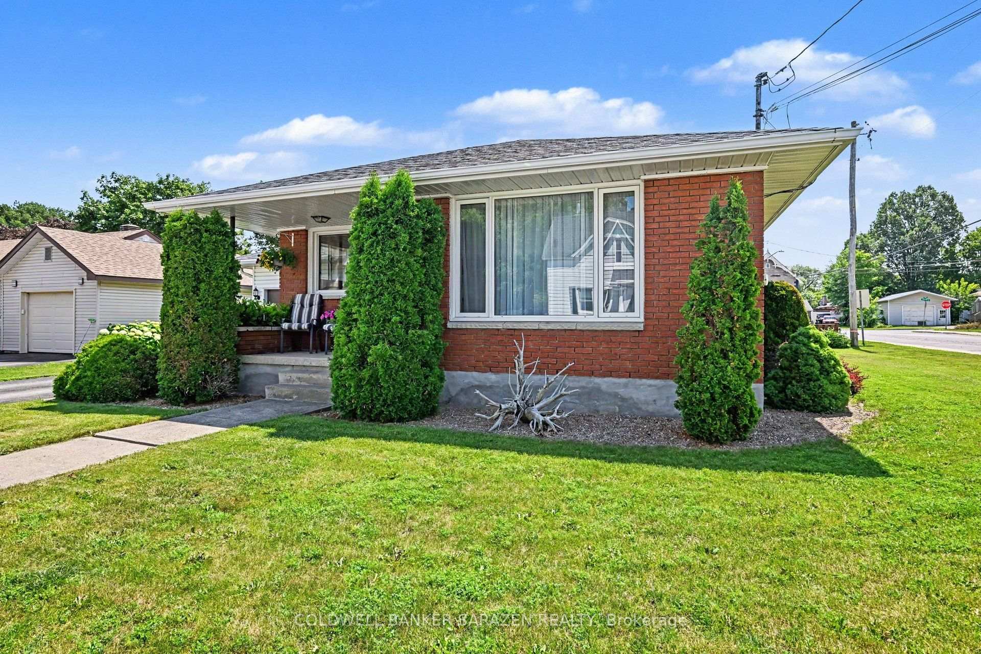 Photo 3 of 68 Tierney Street S, Arnprior, Arnprior — HOMEH