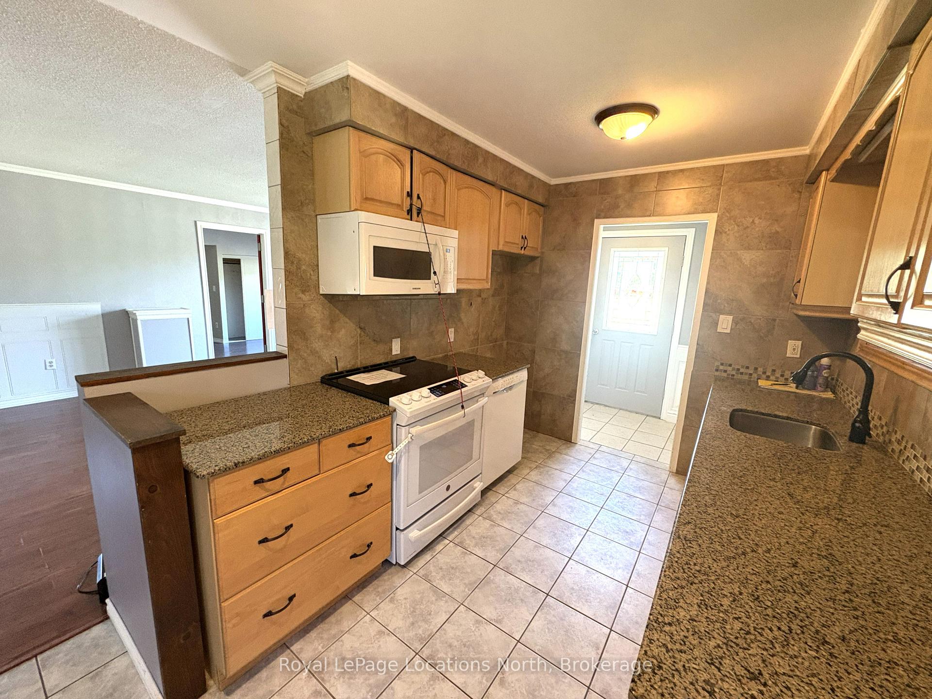 Photo 4 of 2 Lynn Street, Tiny, Perkinsfield — HOMEH