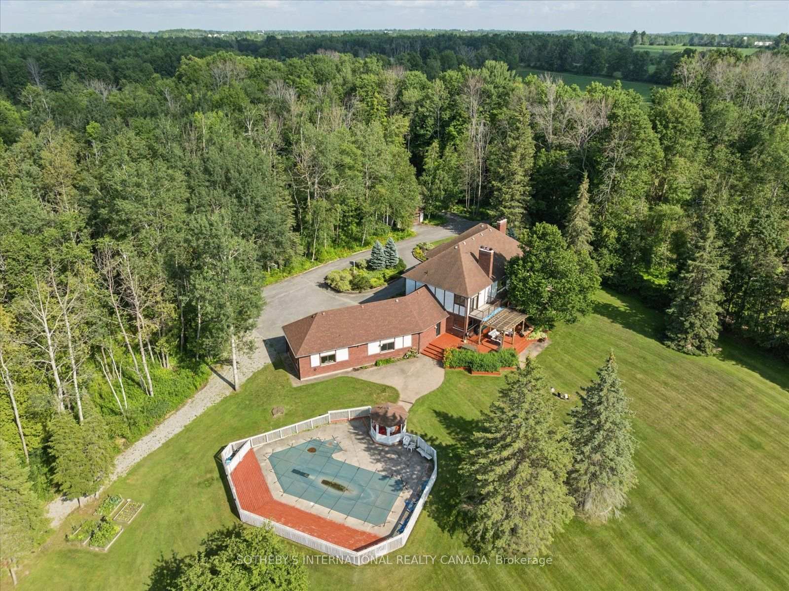 Photo 45 of 1515 Hawkswood Drive, Selwyn — HOMEH