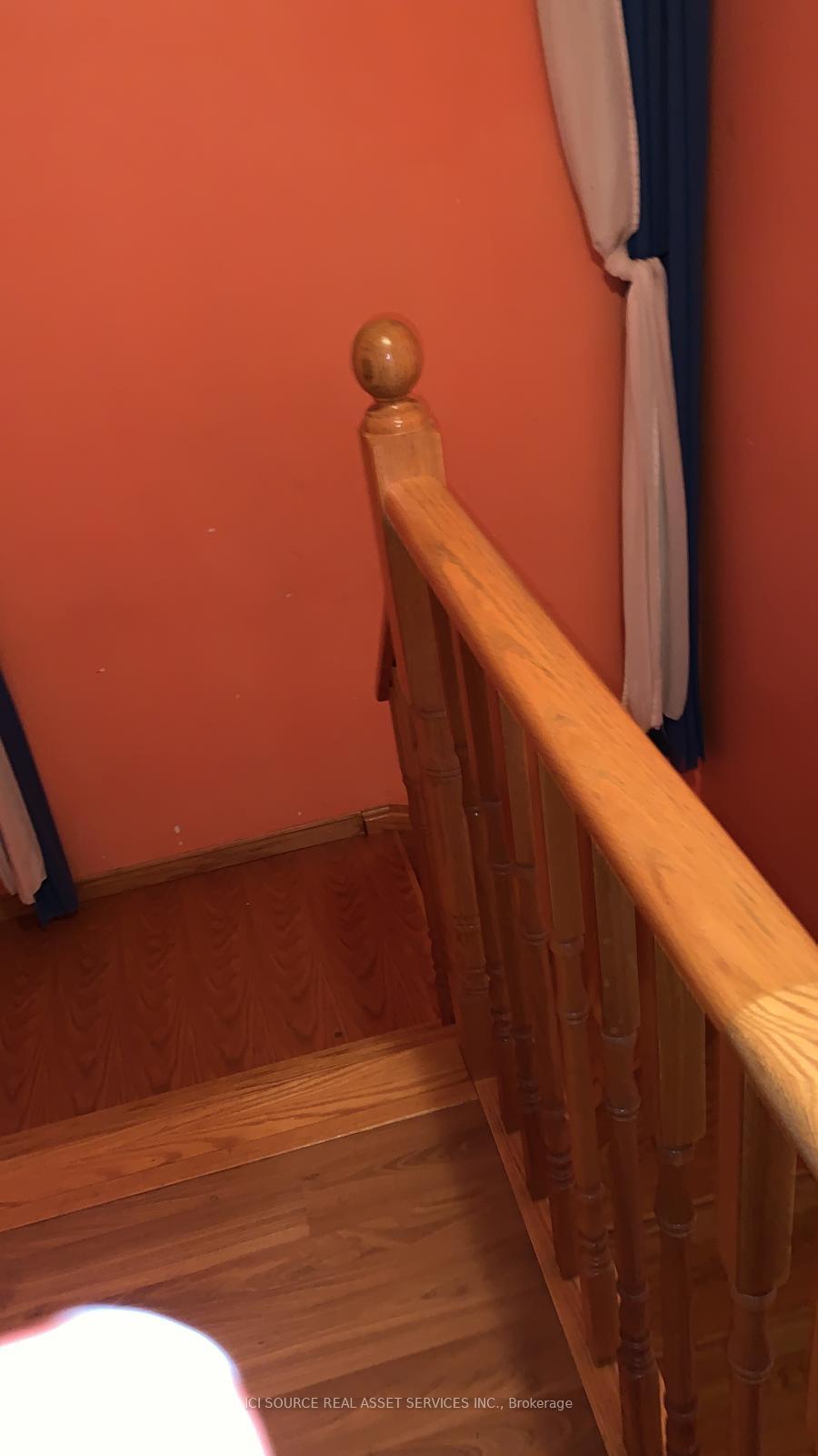Photo 12 of 24 Mattari Court, Etobicoke, West Humber-Clairville — HOMEH