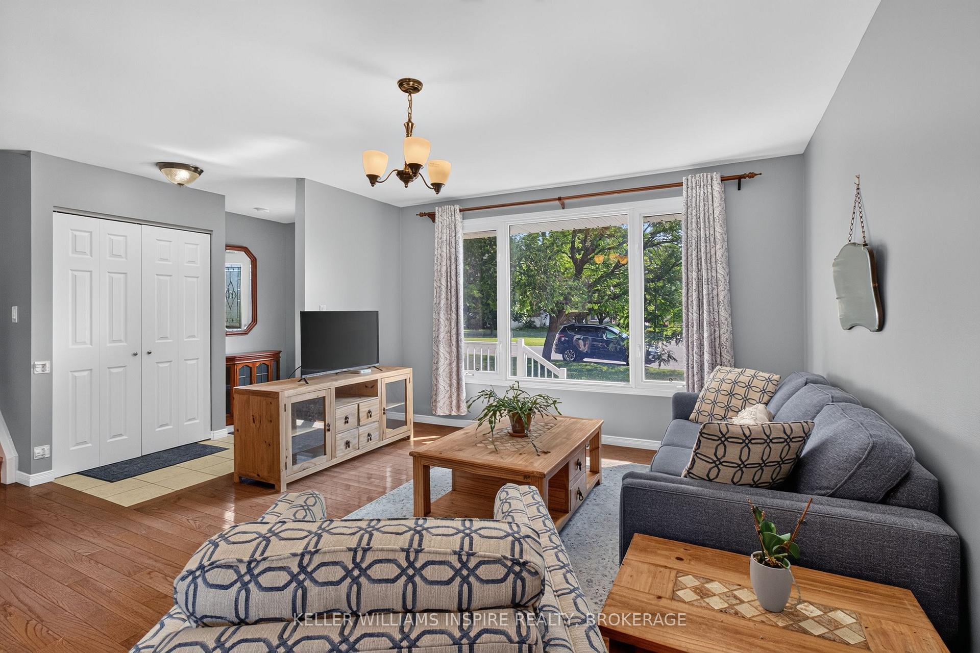 Photo 5 of 38 Westran Road, Loyalist, Amherstview — HOMEH