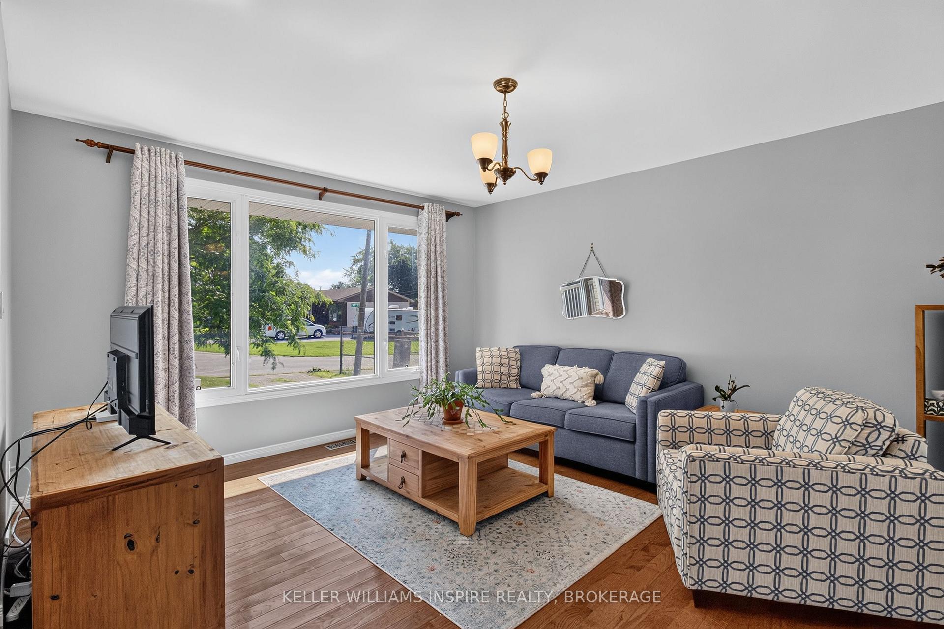 Photo 7 of 38 Westran Road, Loyalist, Amherstview — HOMEH