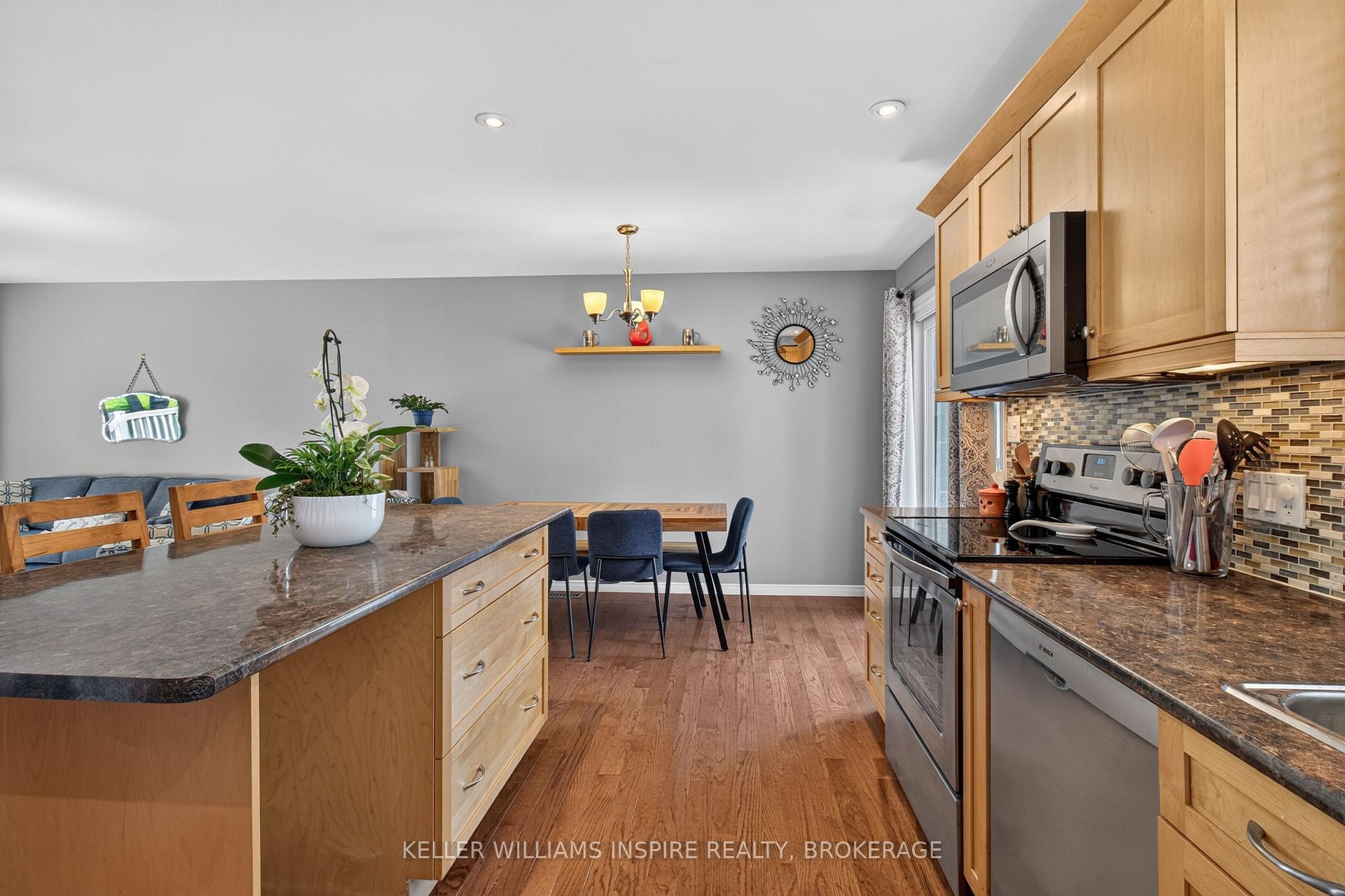 Photo 10 of 38 Westran Road, Loyalist, Amherstview — HOMEH