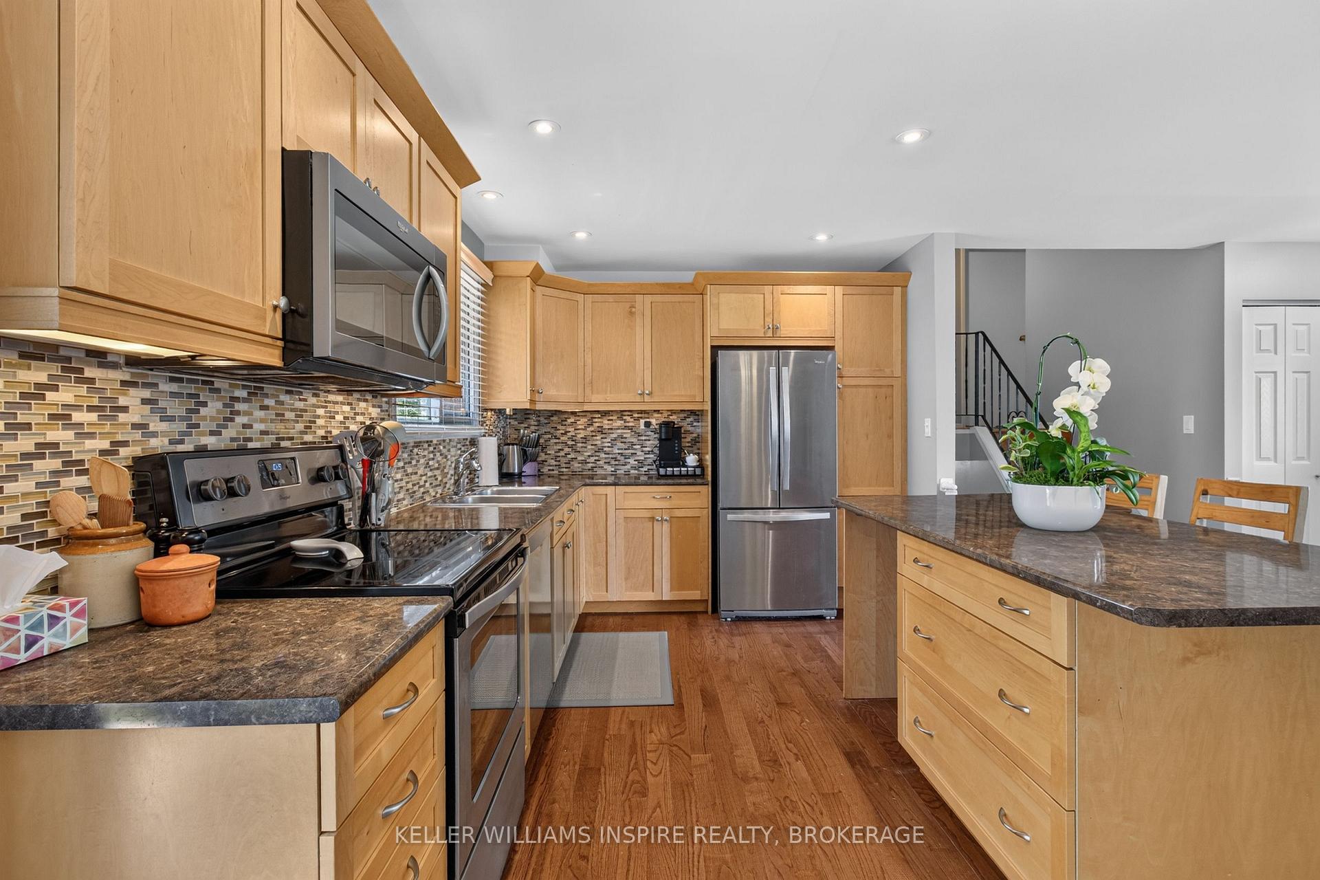Photo 11 of 38 Westran Road, Loyalist, Amherstview — HOMEH