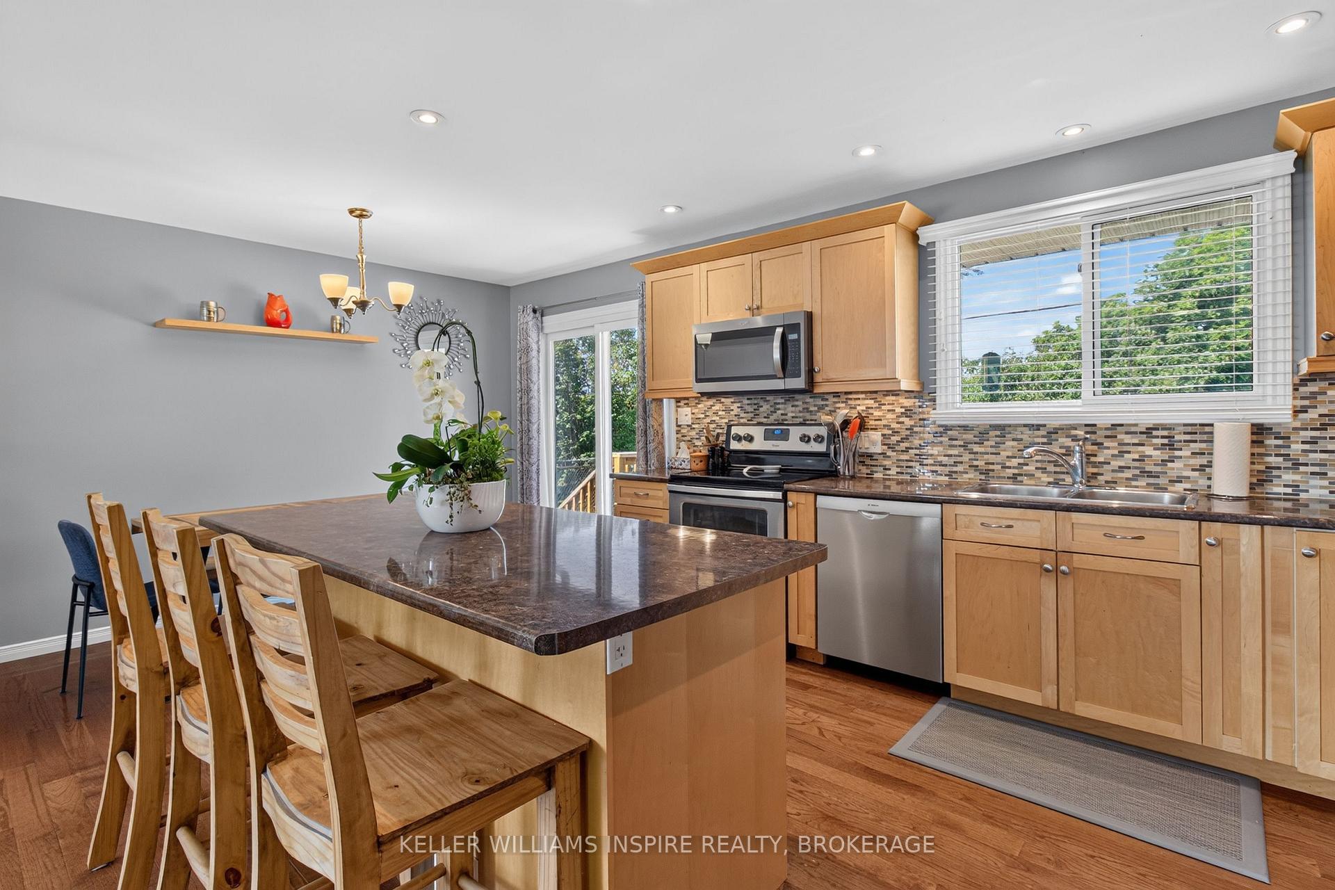Photo 12 of 38 Westran Road, Loyalist, Amherstview — HOMEH