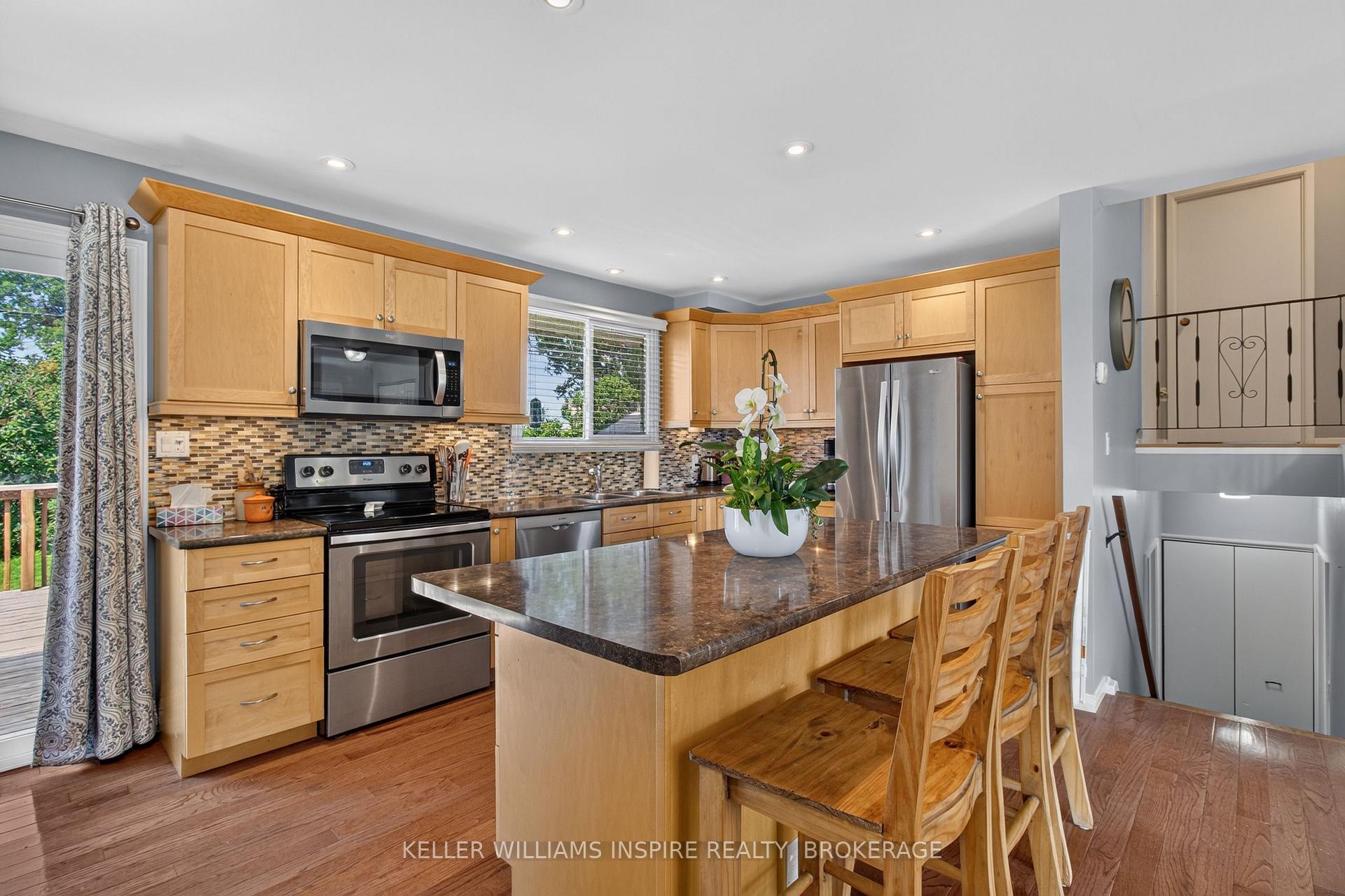 Photo 13 of 38 Westran Road, Loyalist, Amherstview — HOMEH