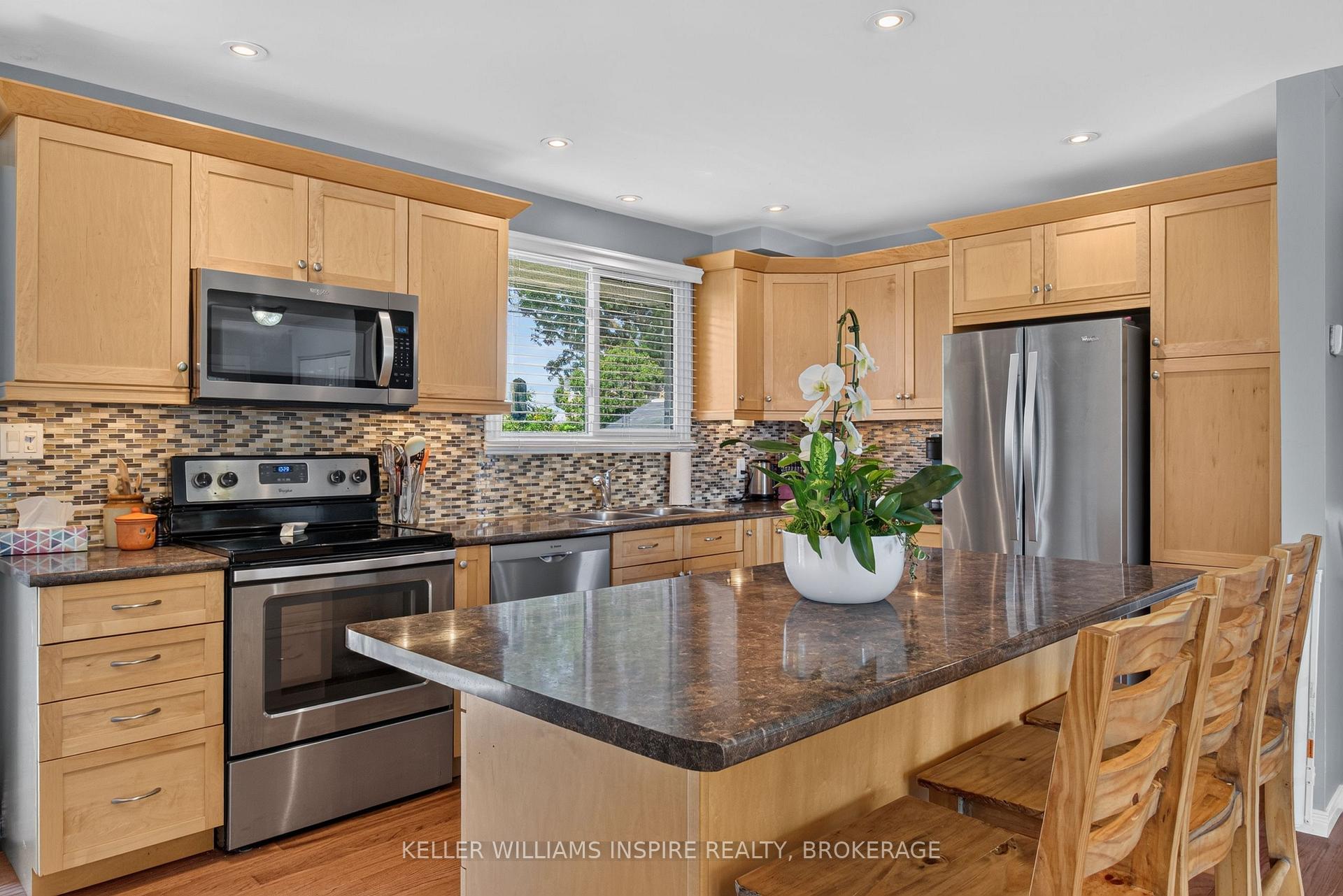 Photo 14 of 38 Westran Road, Loyalist, Amherstview — HOMEH