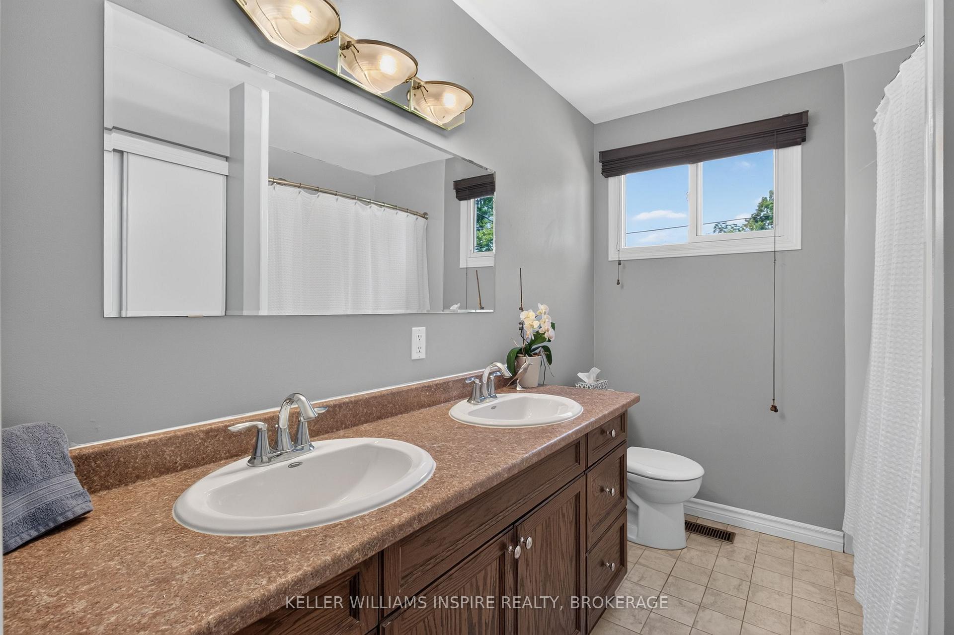Photo 24 of 38 Westran Road, Loyalist, Amherstview — HOMEH