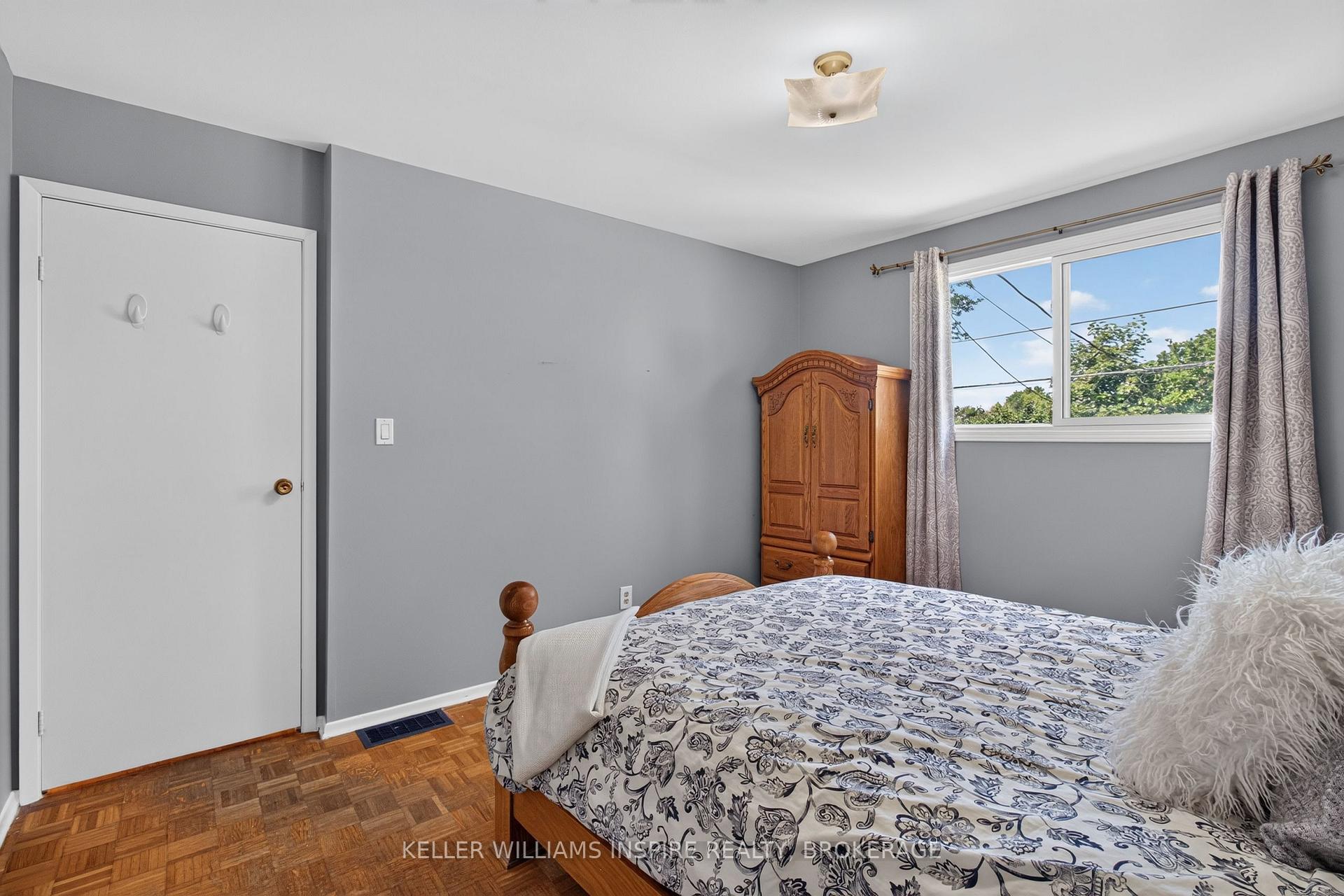 Photo 26 of 38 Westran Road, Loyalist, Amherstview — HOMEH