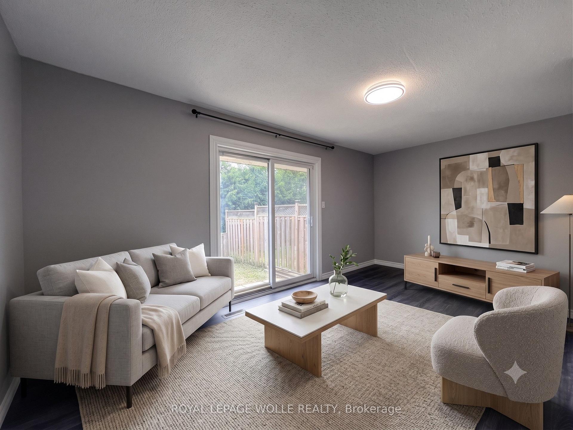 Photo 2 of Unit 4, 138 Blackhorne Drive, Kitchener — HOMEH