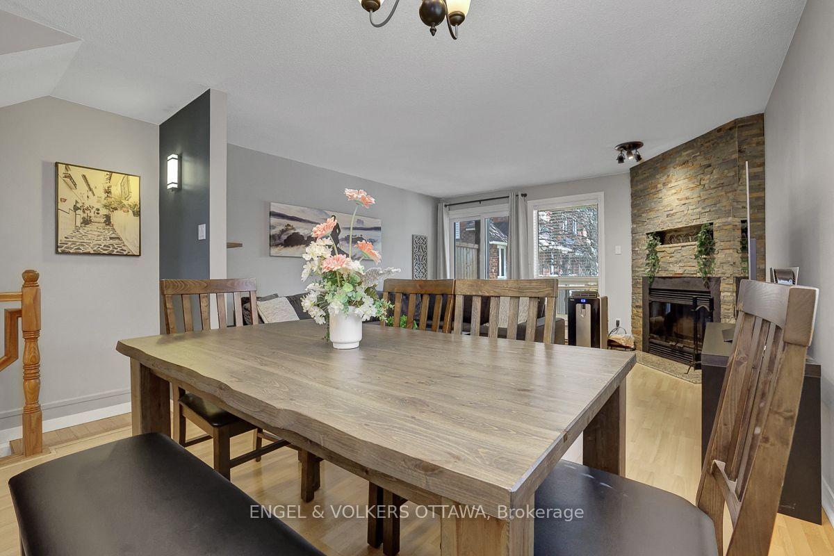 Photo 3 of 382 Briston Private, Ottawa, Hunt Club Park — HOMEH