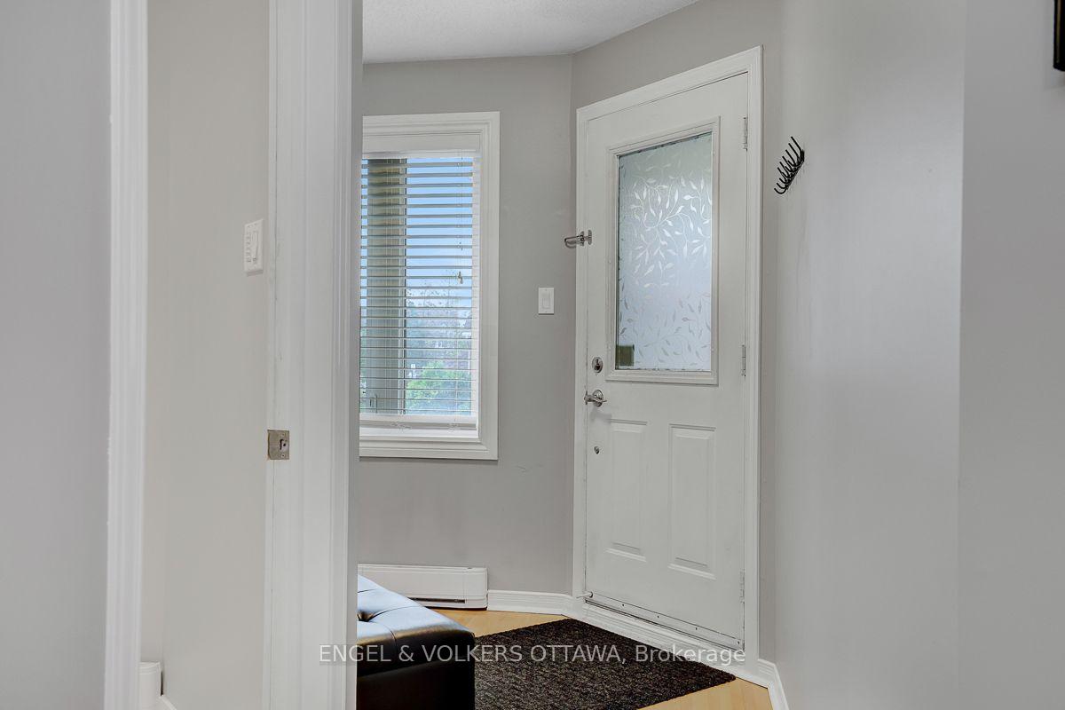 Photo 6 of 382 Briston Private, Ottawa, Hunt Club Park — HOMEH