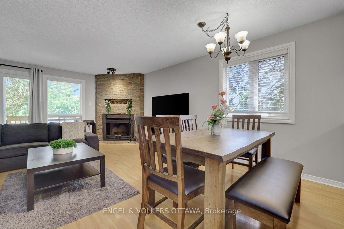 Photo 9 of 382 Briston Private, Ottawa, Hunt Club Park — HOMEH