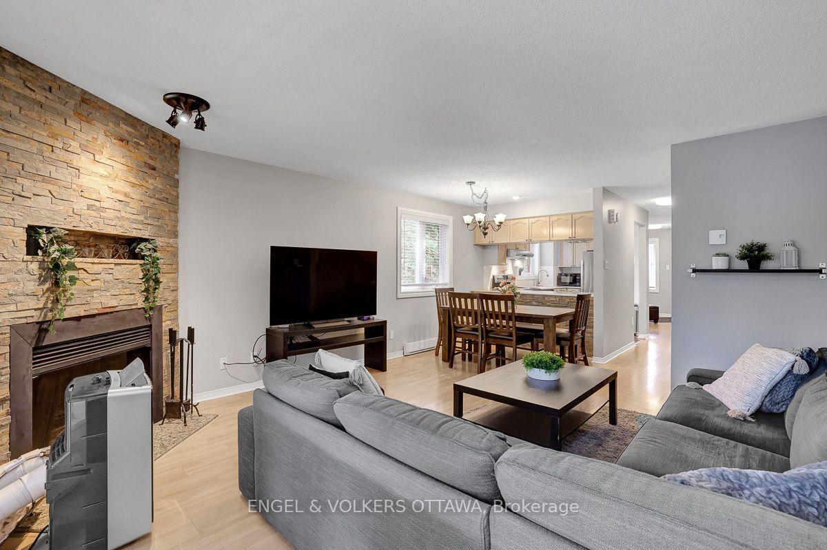 Photo 19 of 382 Briston Private, Ottawa, Hunt Club Park — HOMEH