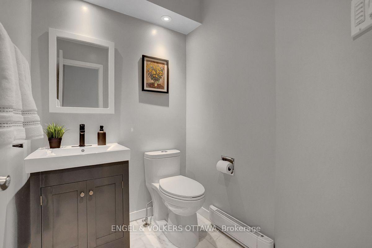 Photo 22 of 382 Briston Private, Ottawa, Hunt Club Park — HOMEH