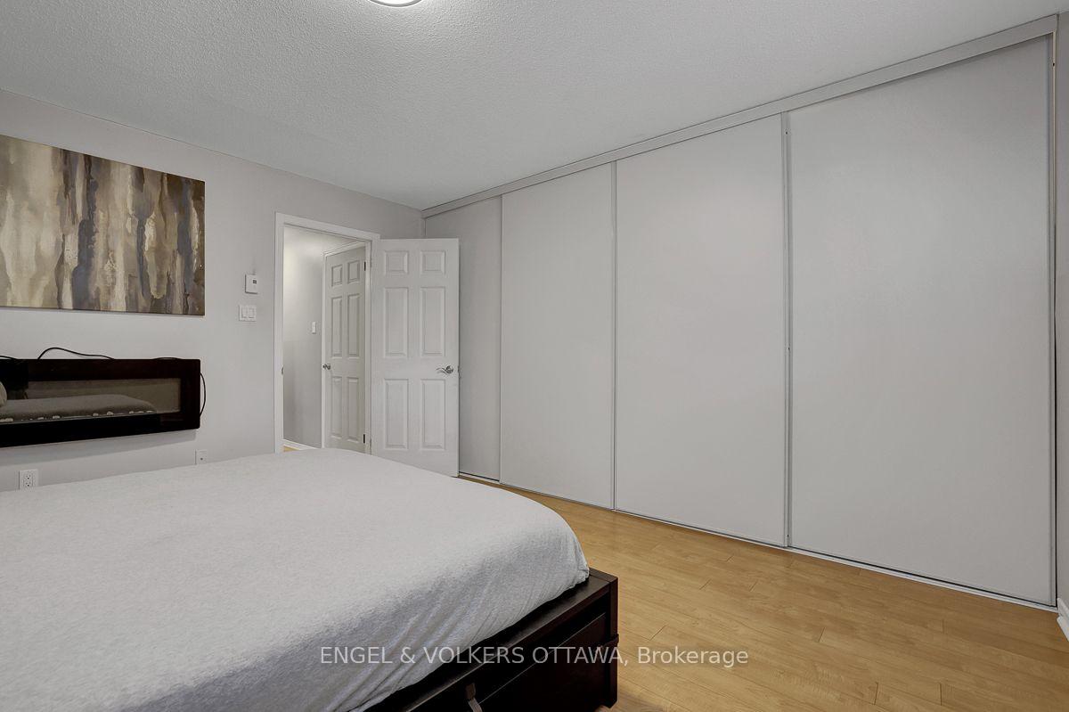 Photo 25 of 382 Briston Private, Ottawa, Hunt Club Park — HOMEH