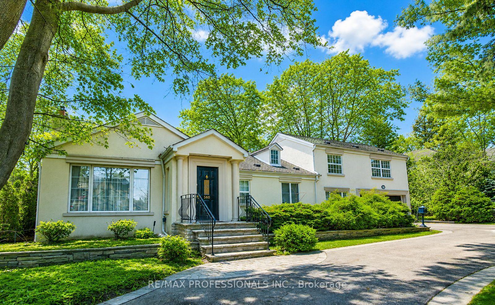 Photo 5 of 560 Meadow Wood Road, Mississauga, Clarkson — HOMEH