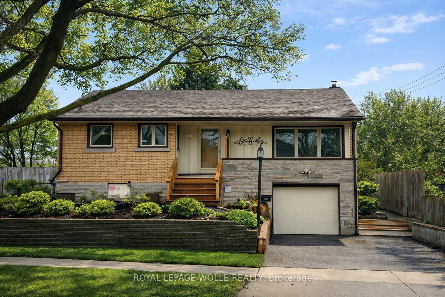 Front of Unit UPPER, 148 Siebert Avenue