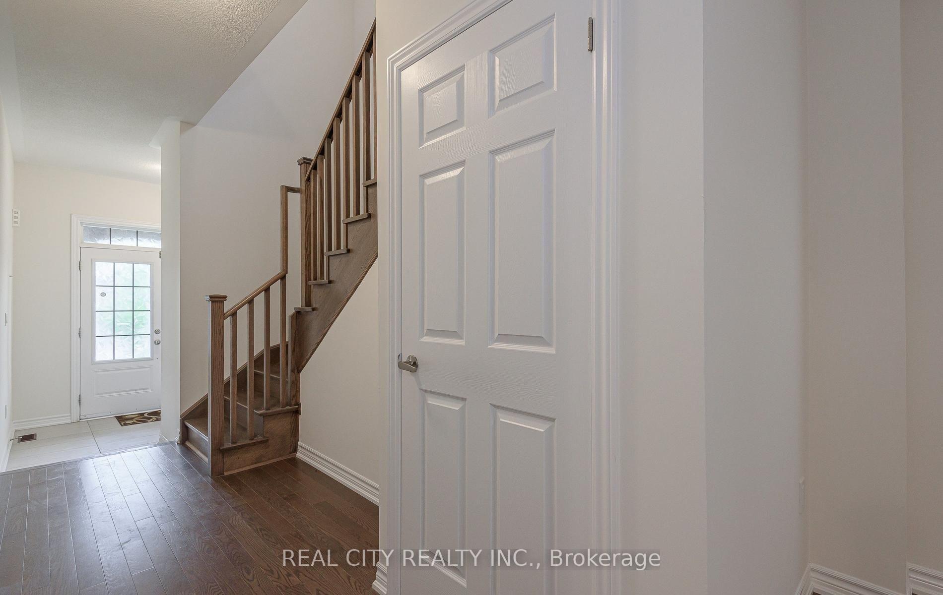 Photo 5 of 202 Doug Finney Street, Oshawa, Eastdale — HOMEH
