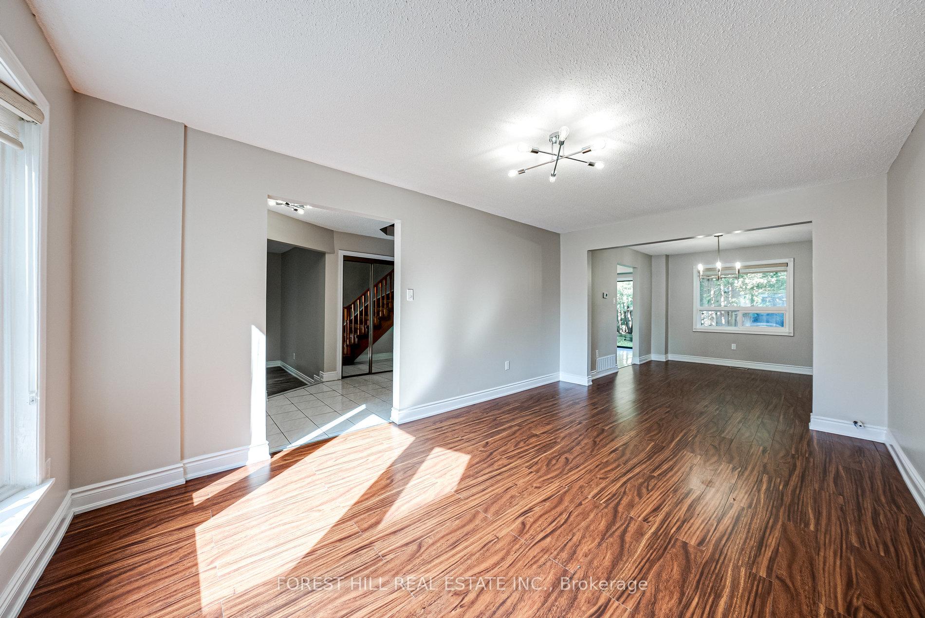 Photo 9 of 300 Conley Street, Vaughan, Lakeview Estates — HOMEH