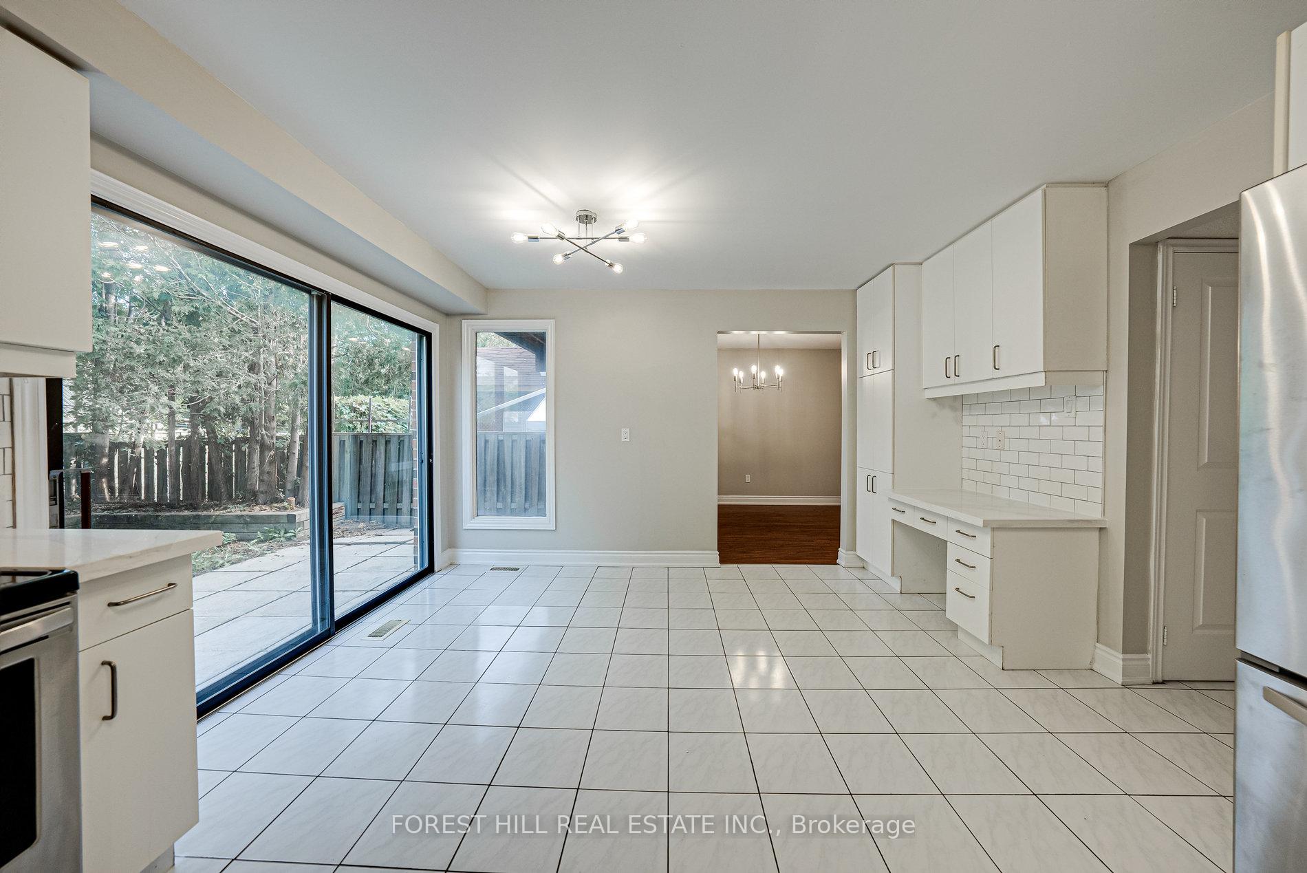 Photo 14 of 300 Conley Street, Vaughan, Lakeview Estates — HOMEH